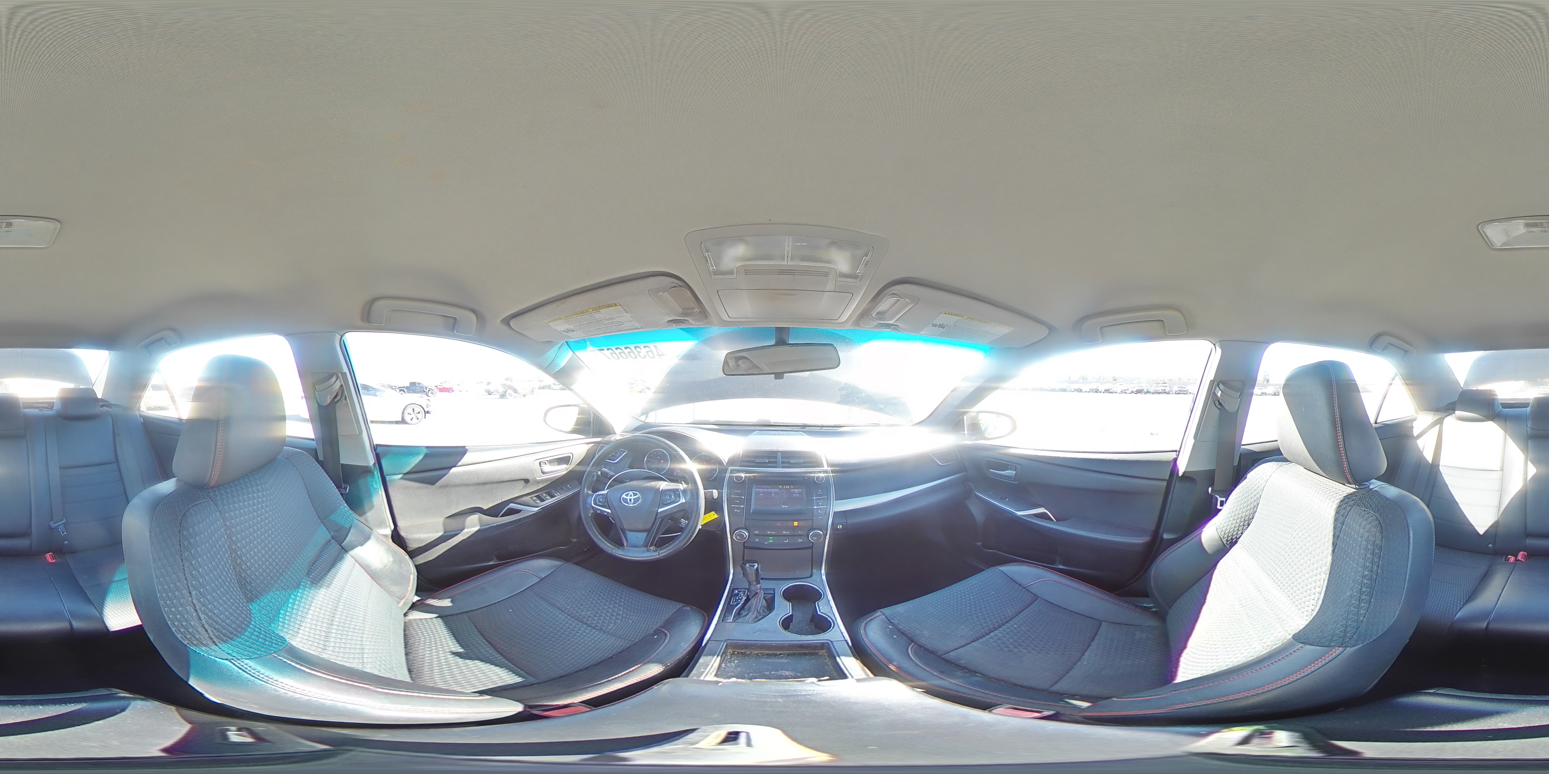 2015 Toyota Camry - Image 13