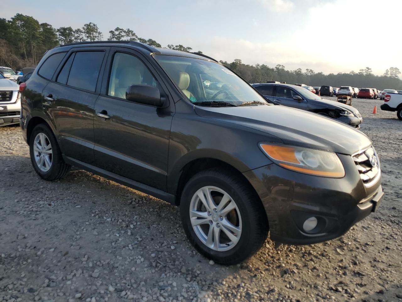 2011 Hyundai Santa Fe - Image 4