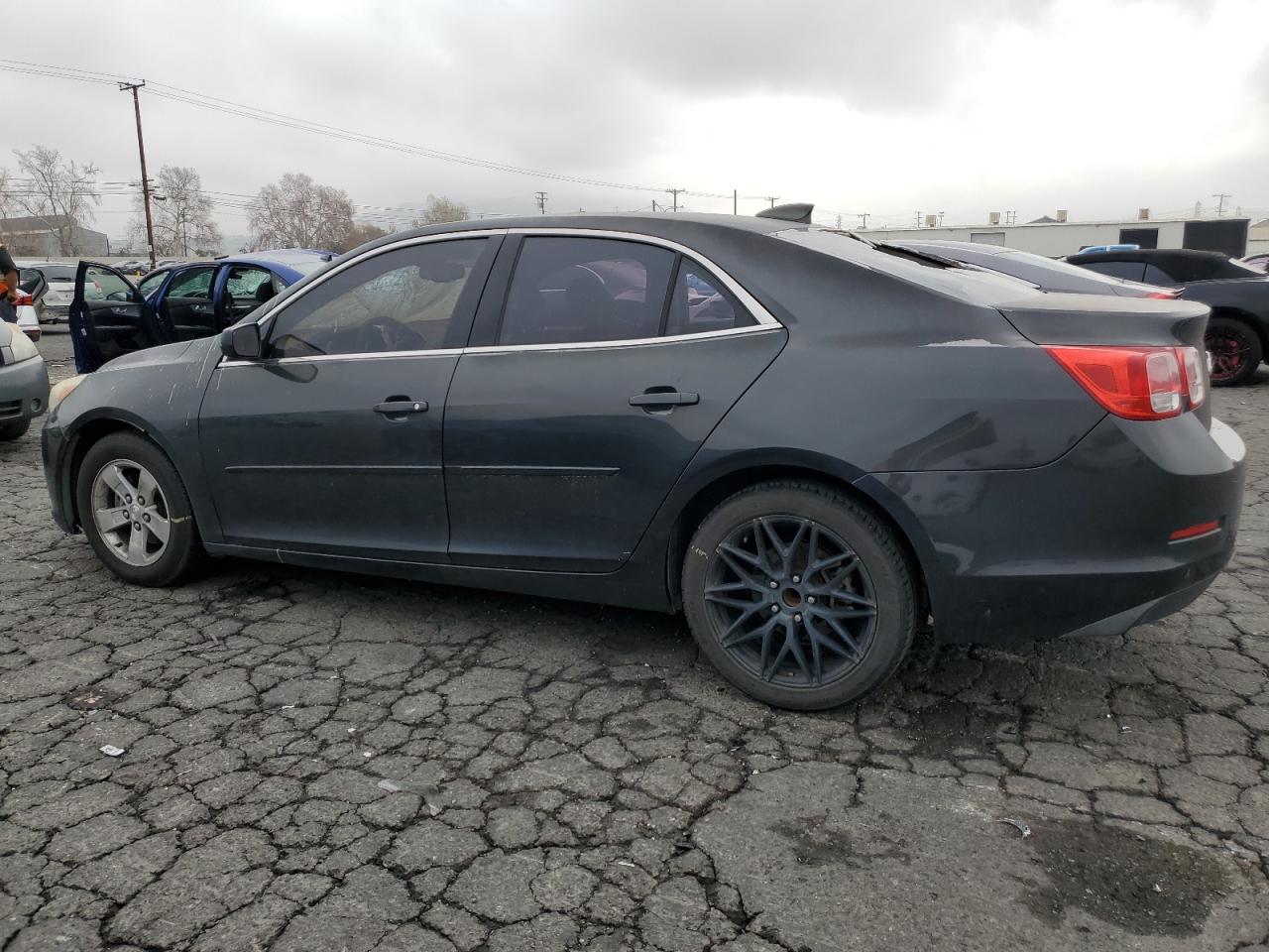 2016 Chevrolet Malibu - Image 2