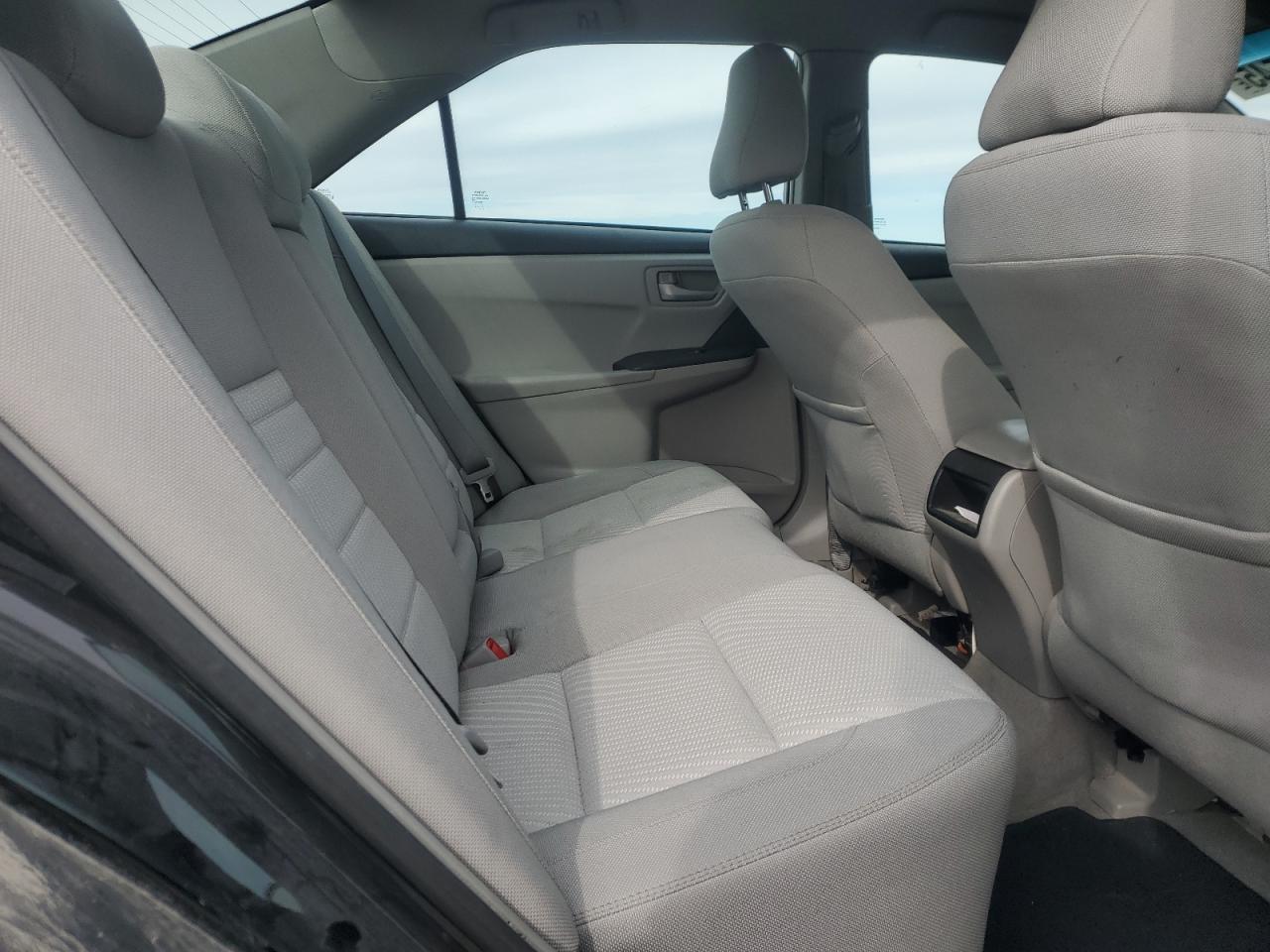 2015 Toyota Camry - Image 10