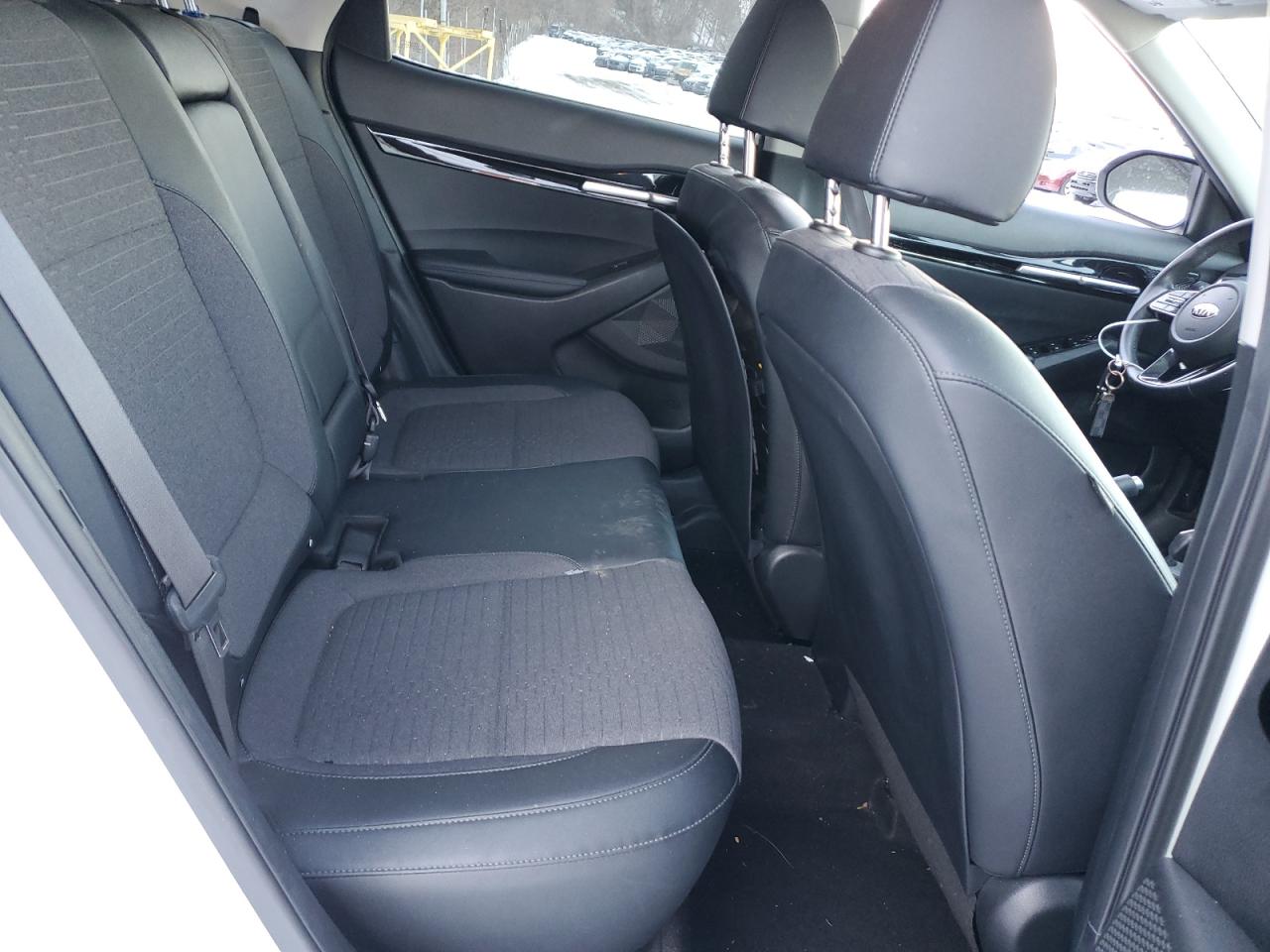 2021 Kia Seltos - Image 12