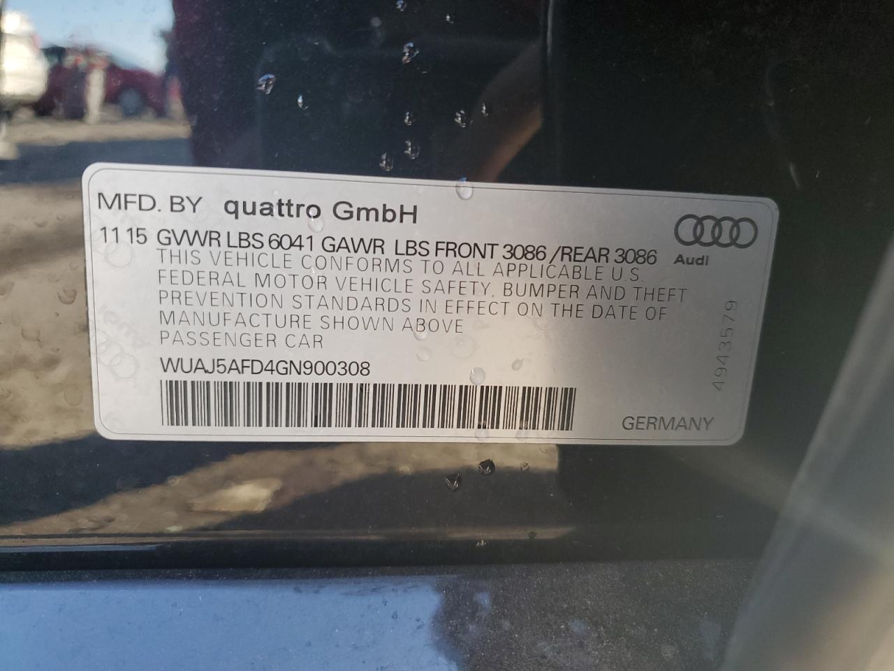 2016 Audi S8 - Image 12