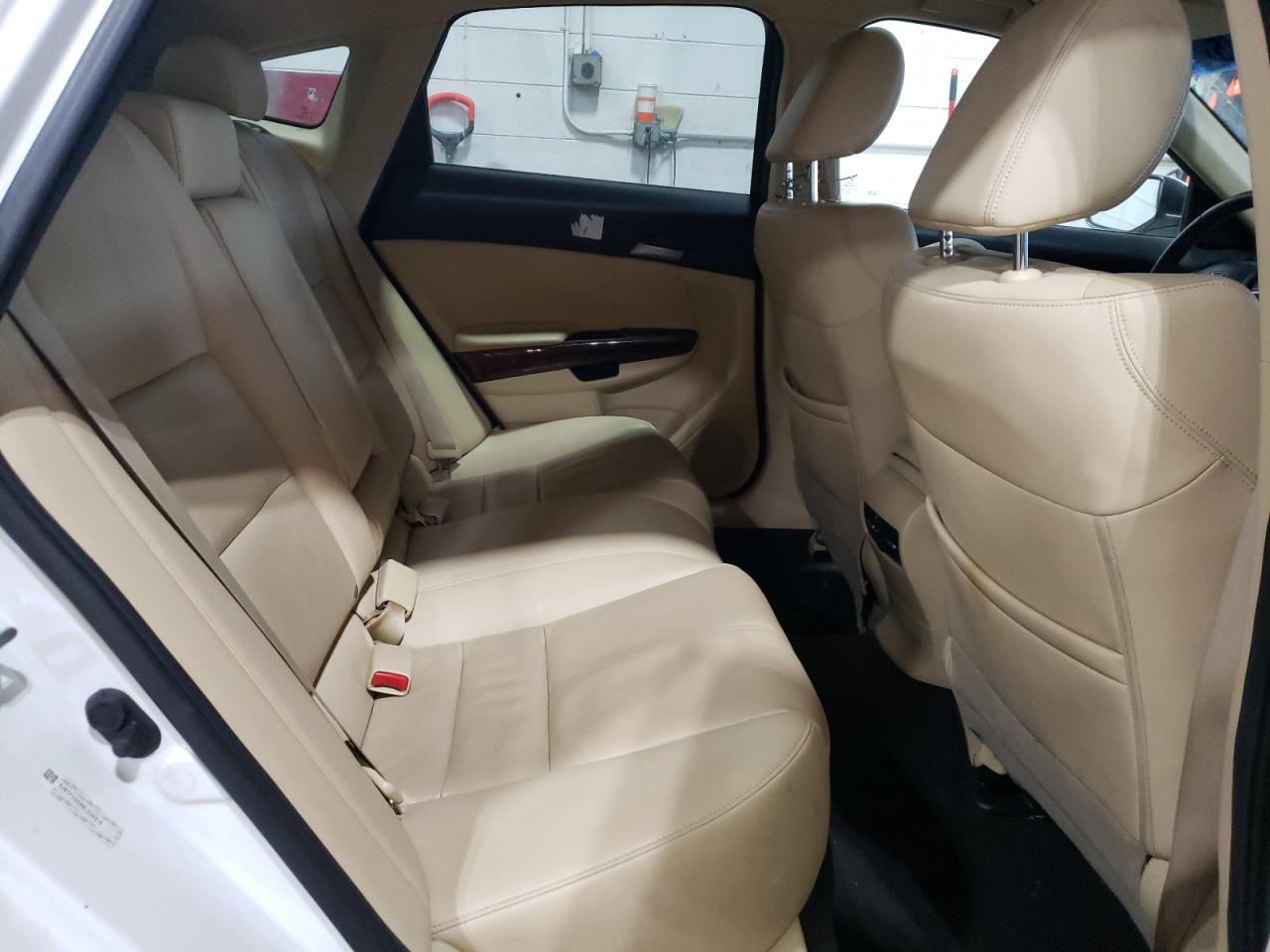 2011 Honda Accord - Image 10