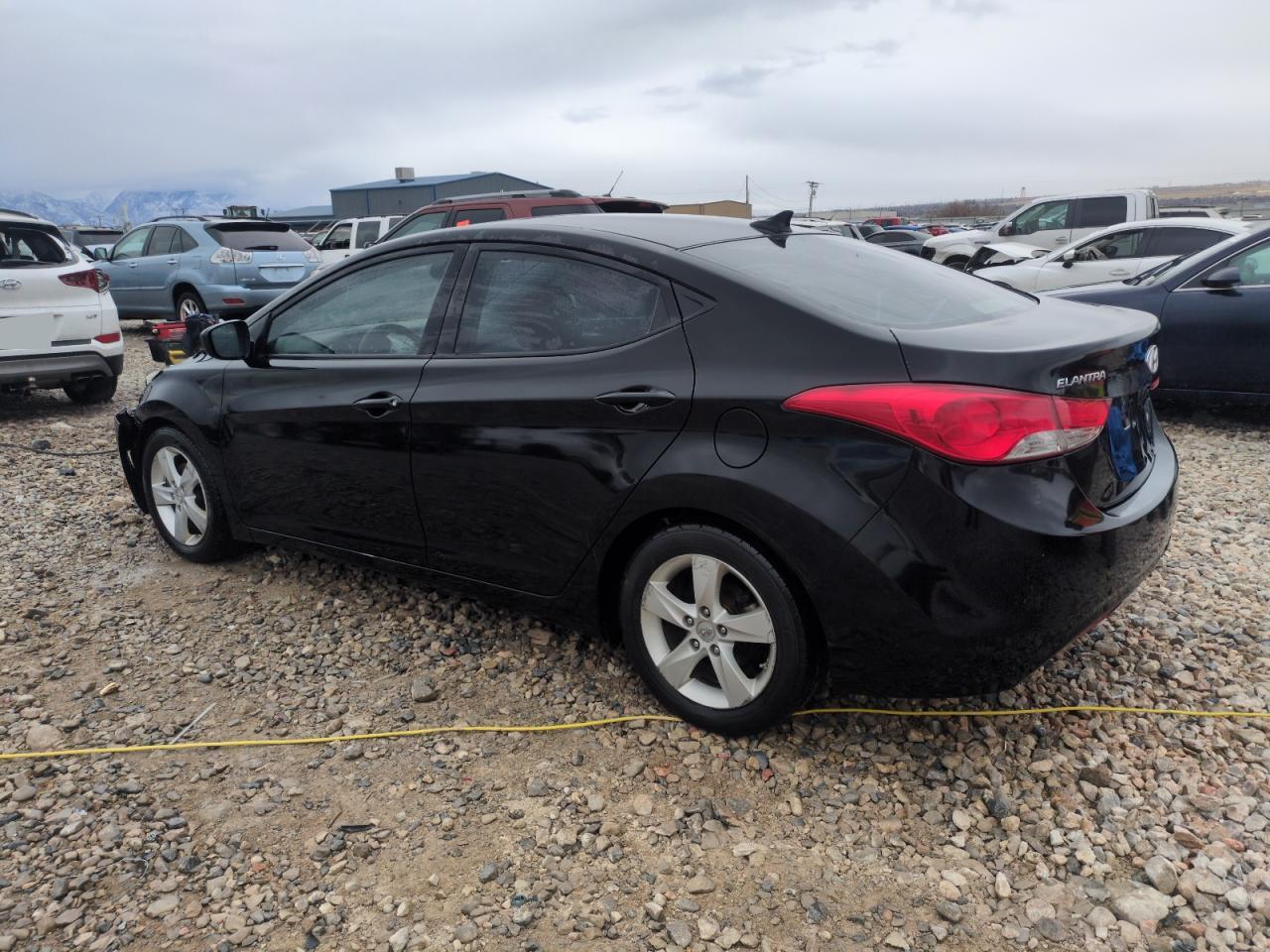 2013 Hyundai Elantra - Image 2