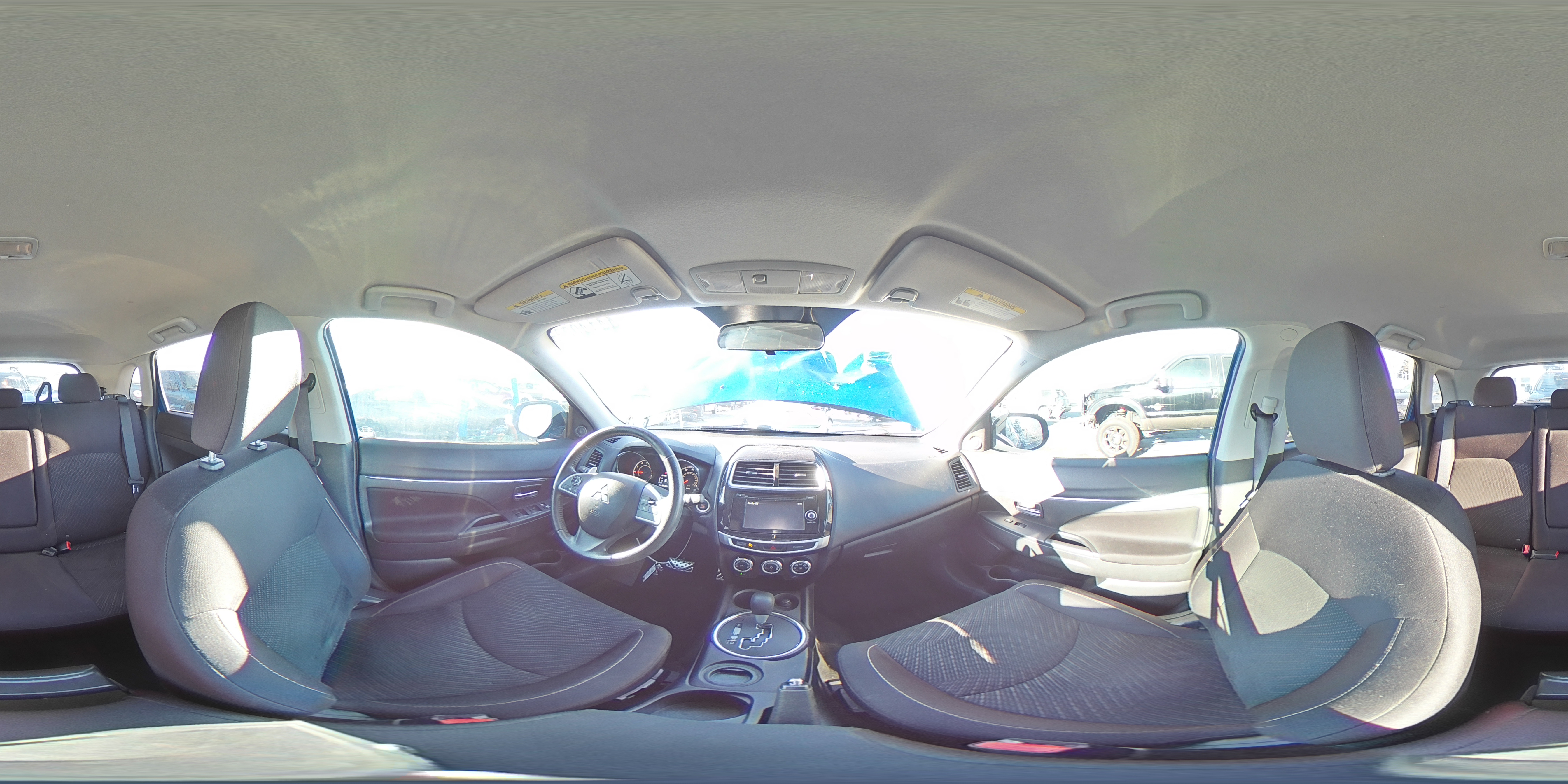2015 Mitsubishi Outlander - Image 15