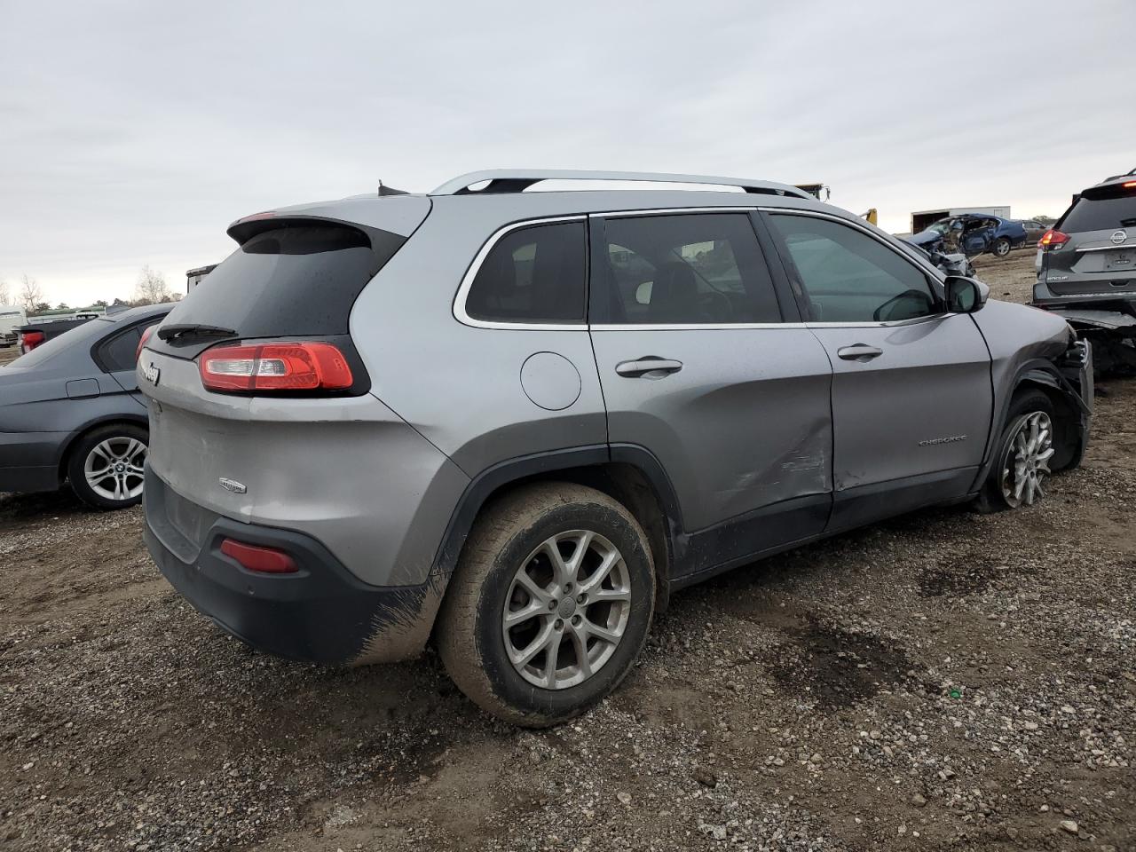 2017 Jeep Grand Cherokee - Image 3