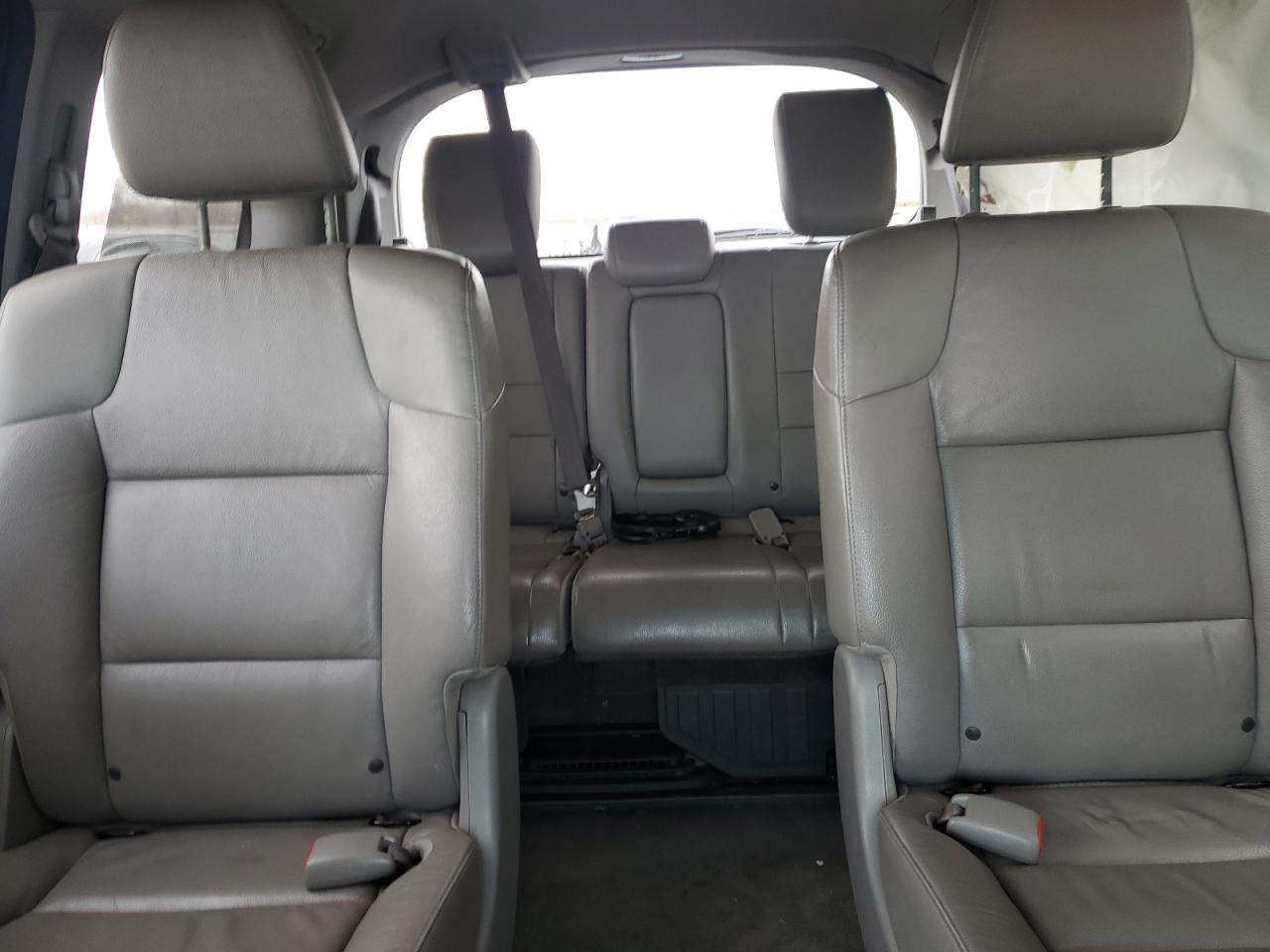 2012 Honda Odyssey - Image 10