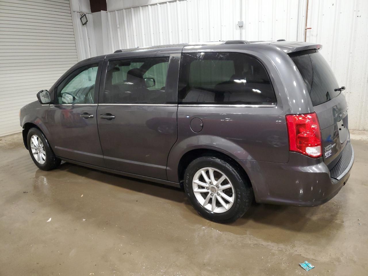 2018 Dodge Caravan - Image 2