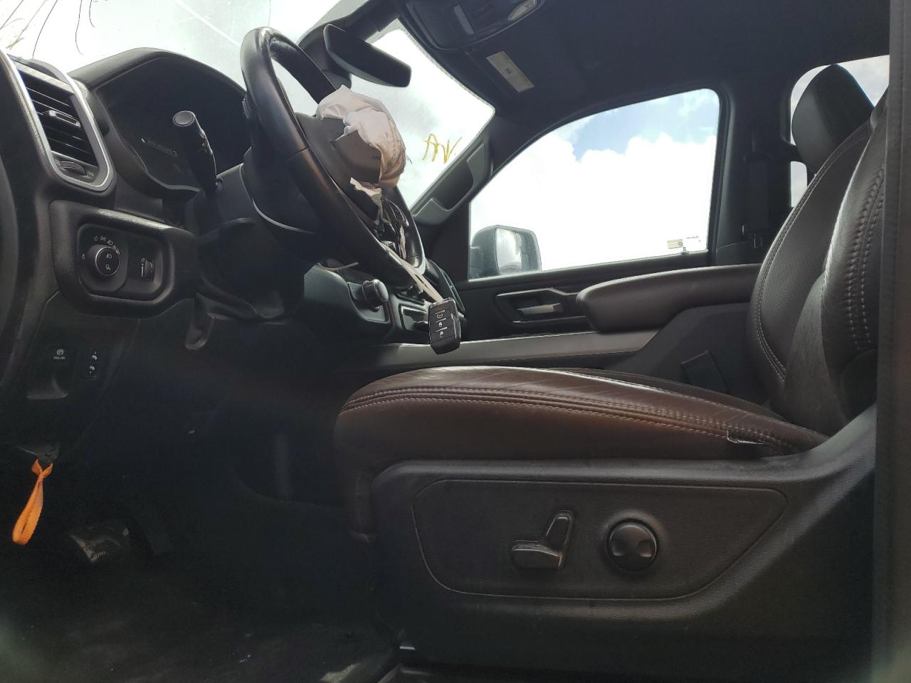 2022 RAM 1500 - Image 7