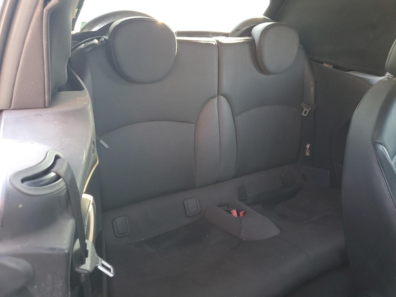 2010 MINI Cooper - Image 10