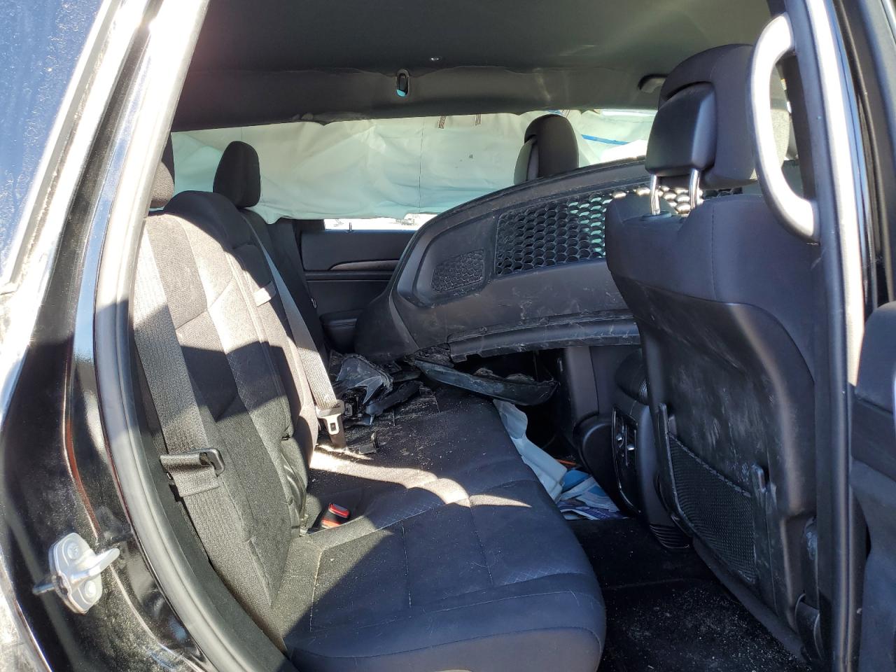 2018 Jeep Grand Cherokee - Image 11