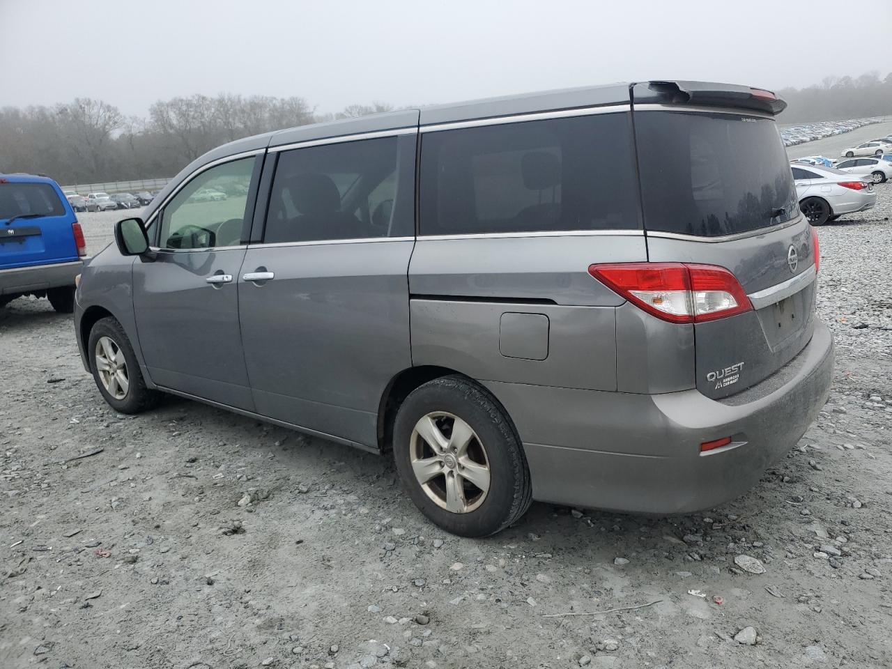 2015 Nissan Quest - Image 2