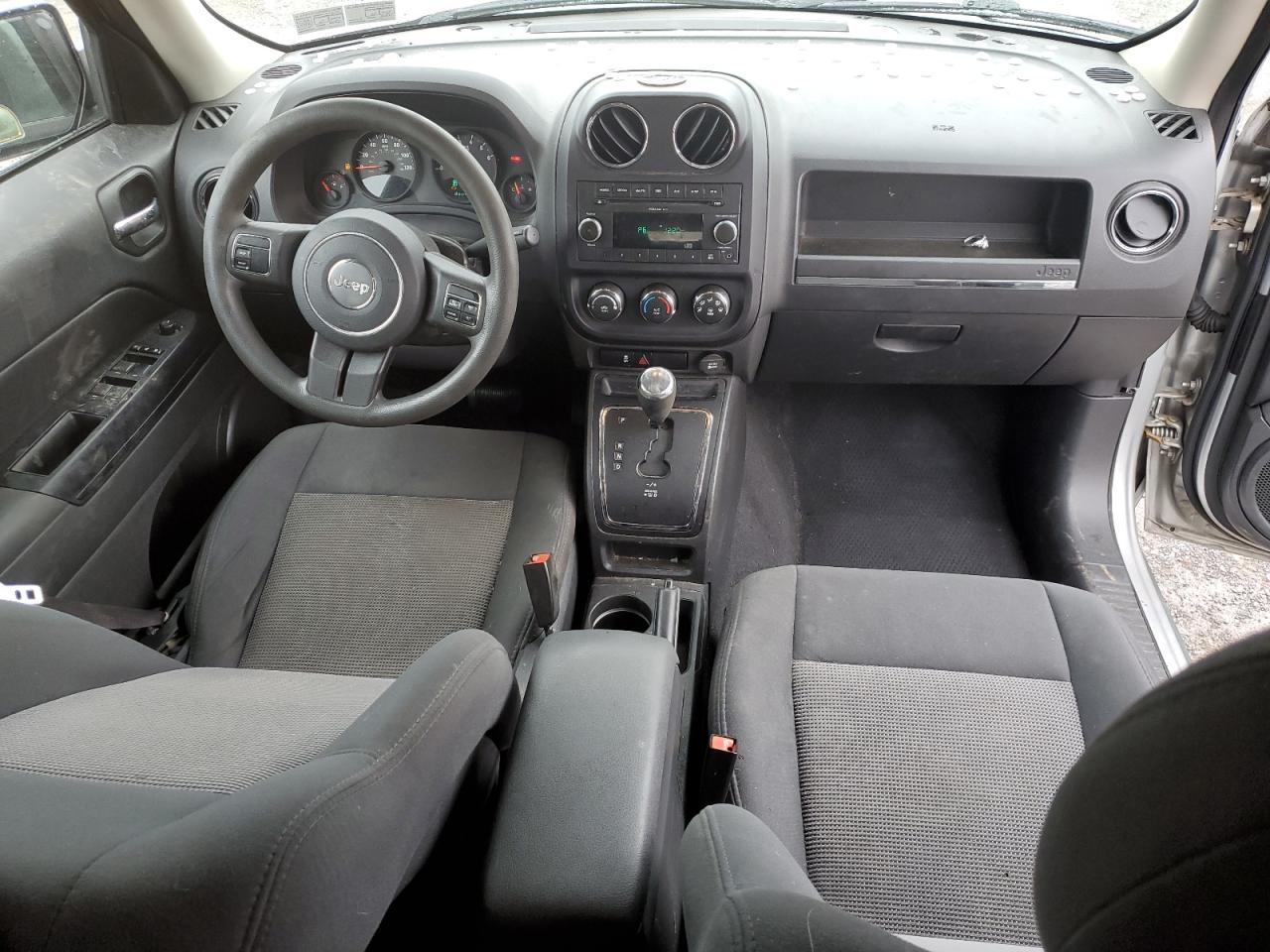 2011 Jeep Liberty (Patriot) - Image 8