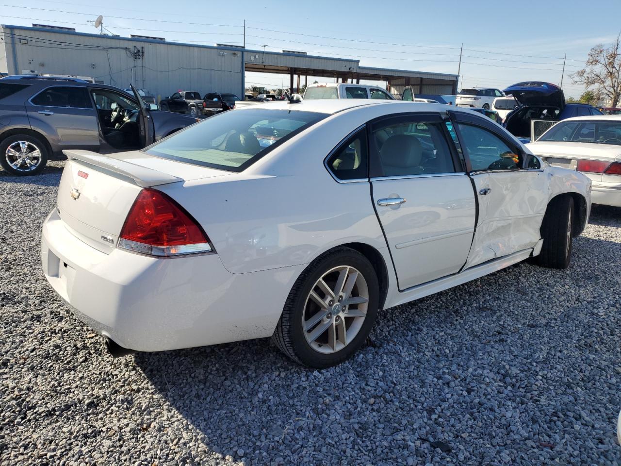 2016 Chevrolet Impala - Image 3