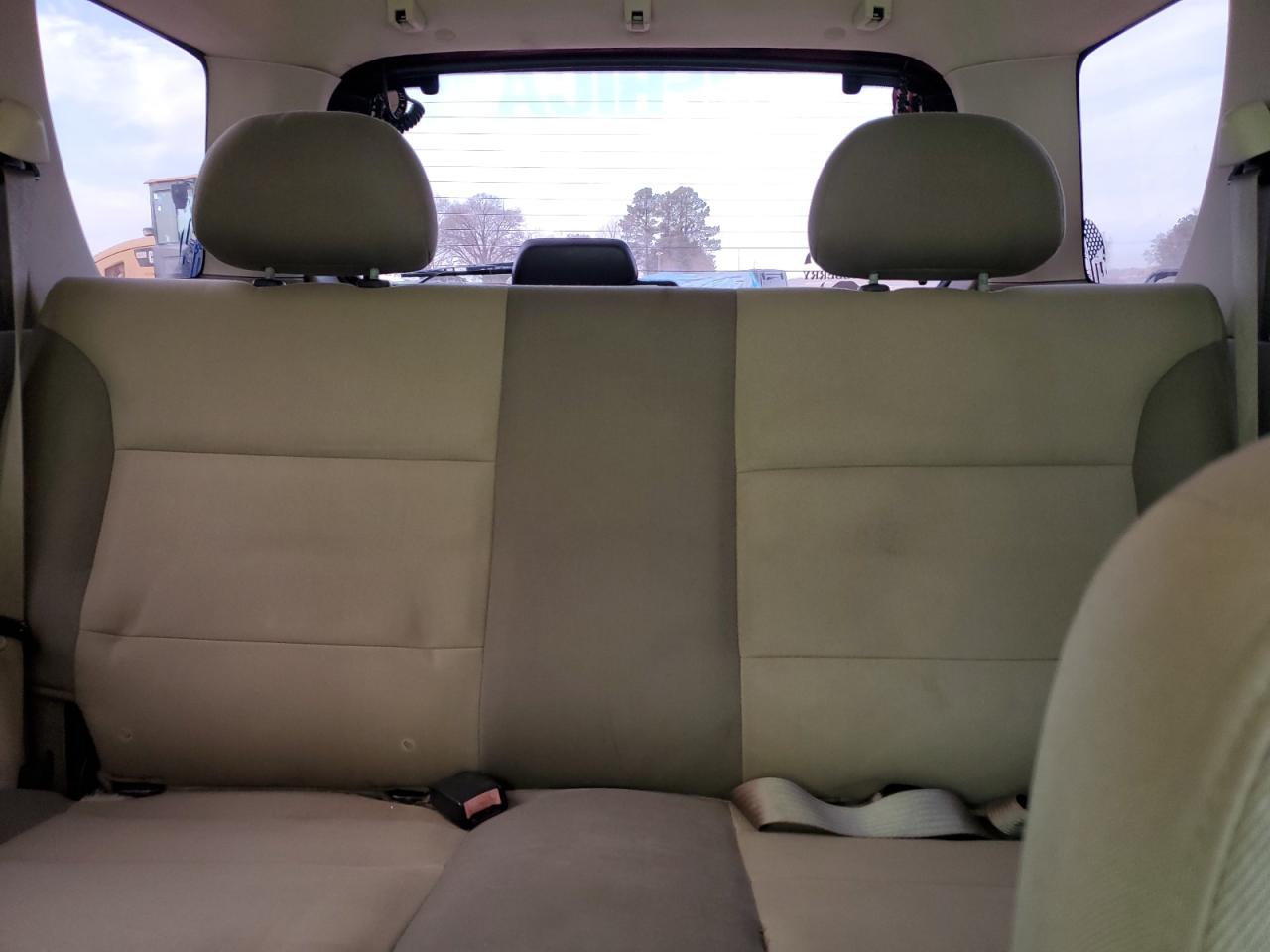 2004 Ford Escape - Image 10