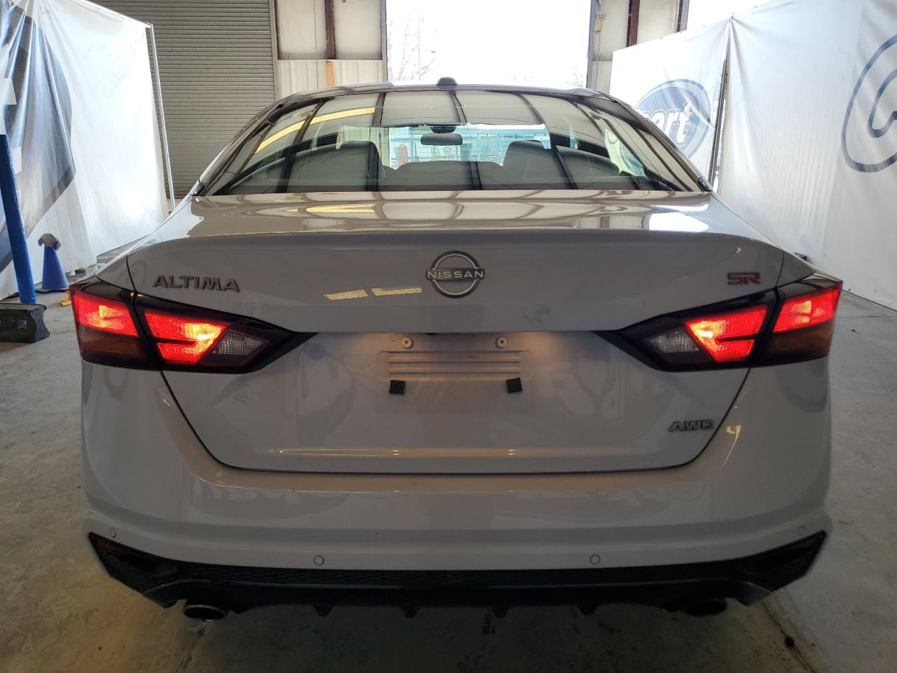 2024 Nissan Altima - Image 6