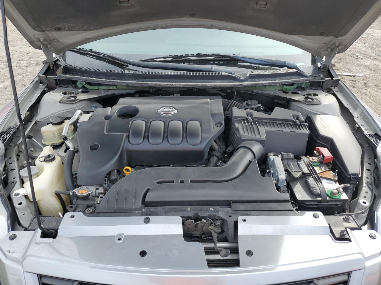 2009 Nissan Altima - Image 13