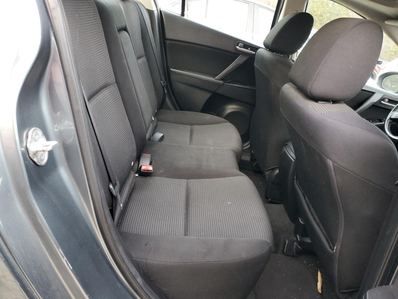 2012 Mazda 3 - Image 10