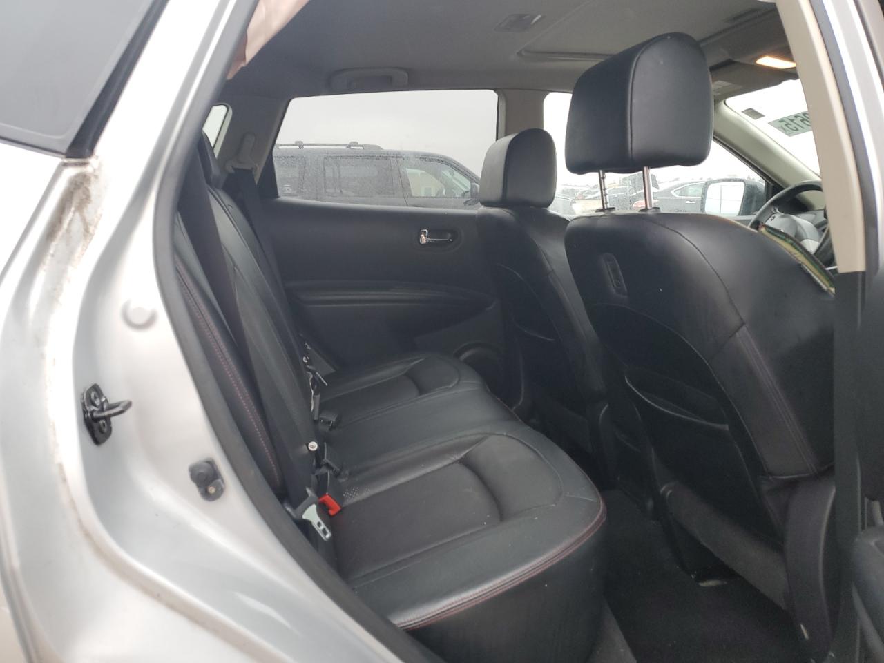 2013 Nissan Rogue - Image 10