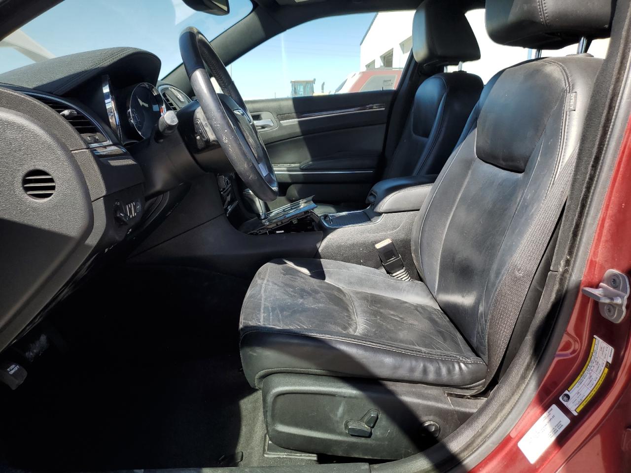2011 Chrysler 300 - Image 7
