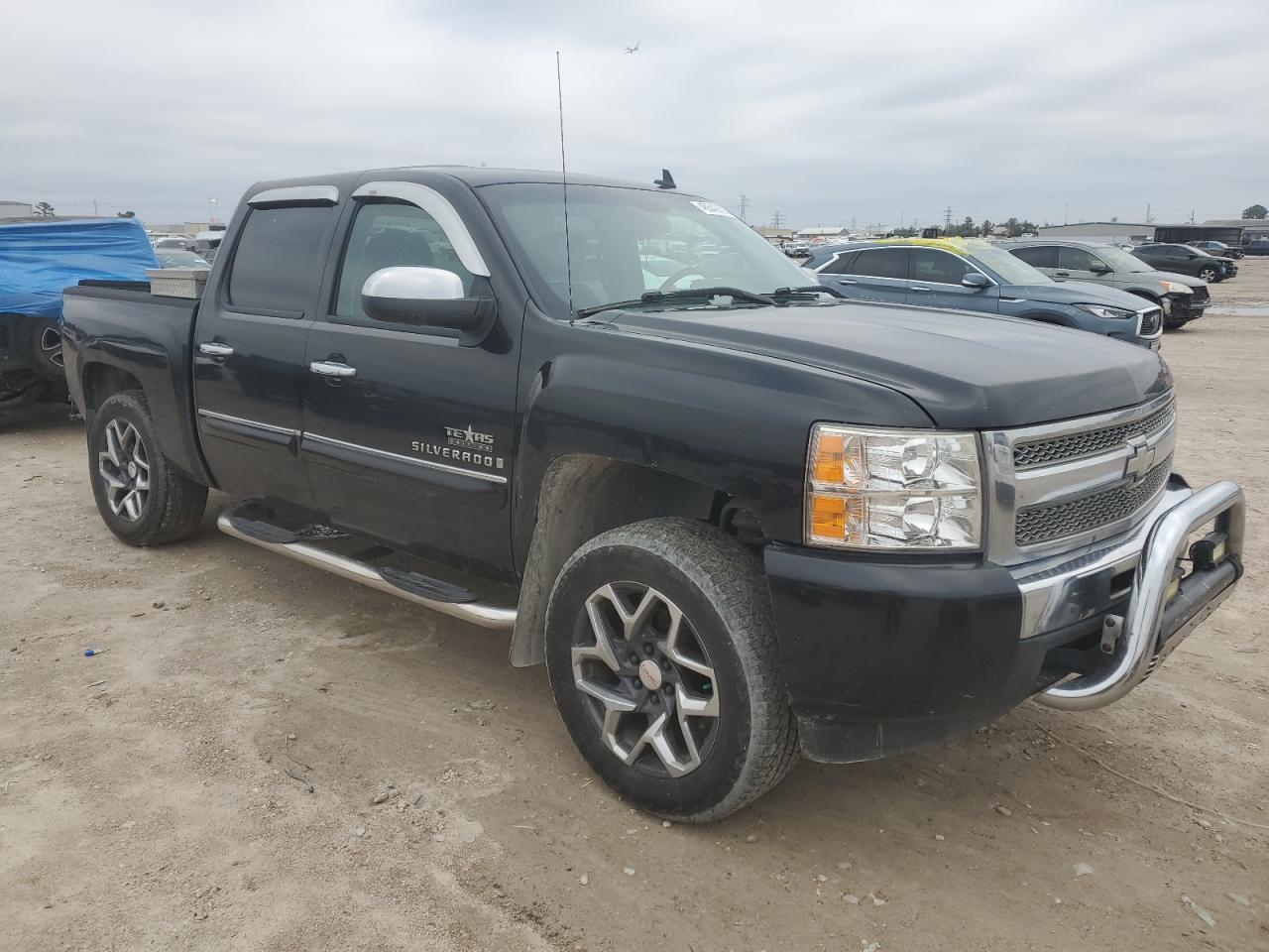 2009 Chevrolet Silverado - Image 4