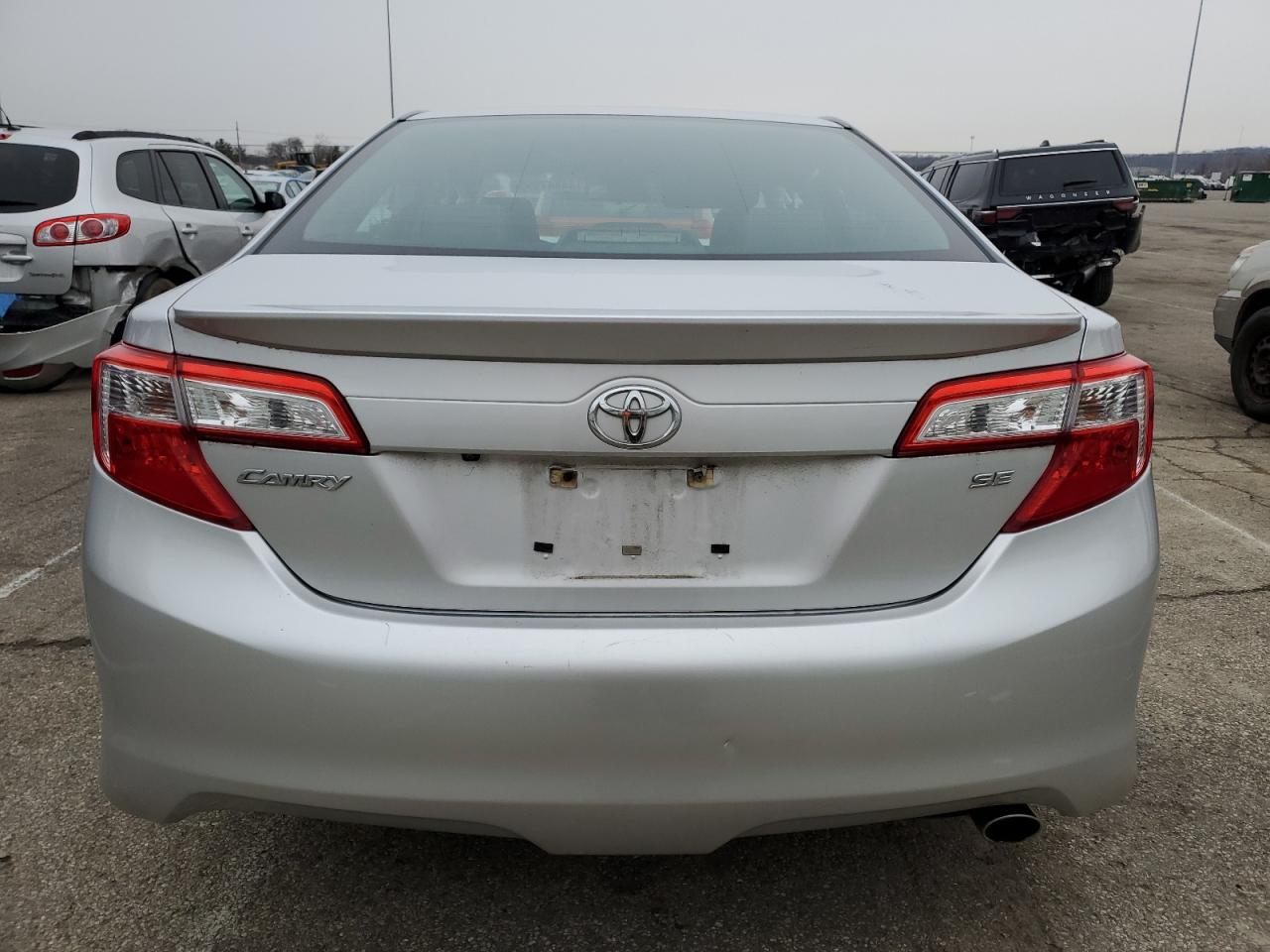 2014 Toyota Camry - Image 6