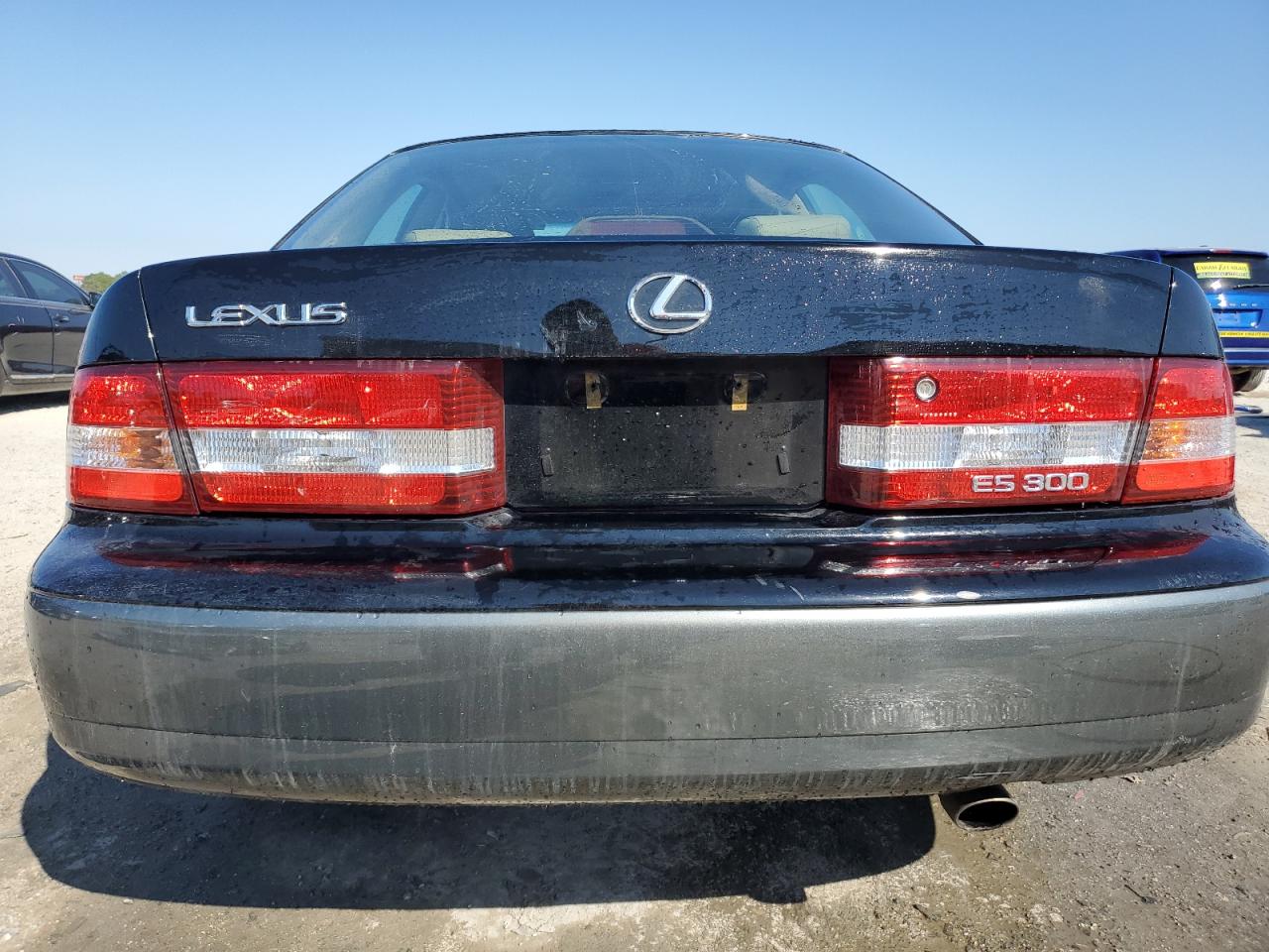 2000 Lexus ES - Image 6