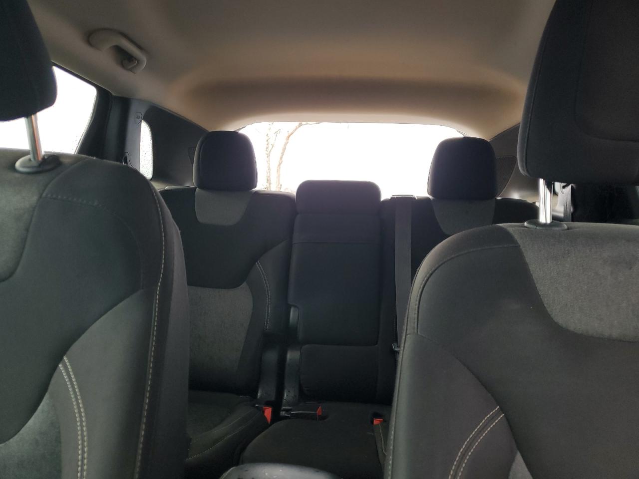 2014 Jeep Grand Cherokee - Image 10