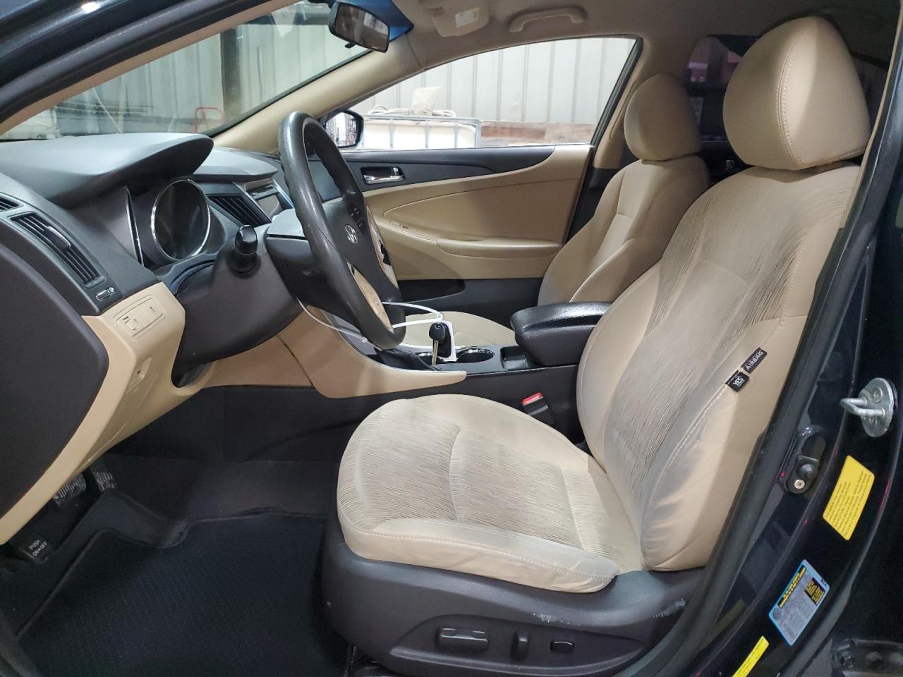 2011 Hyundai Sonata - Image 7