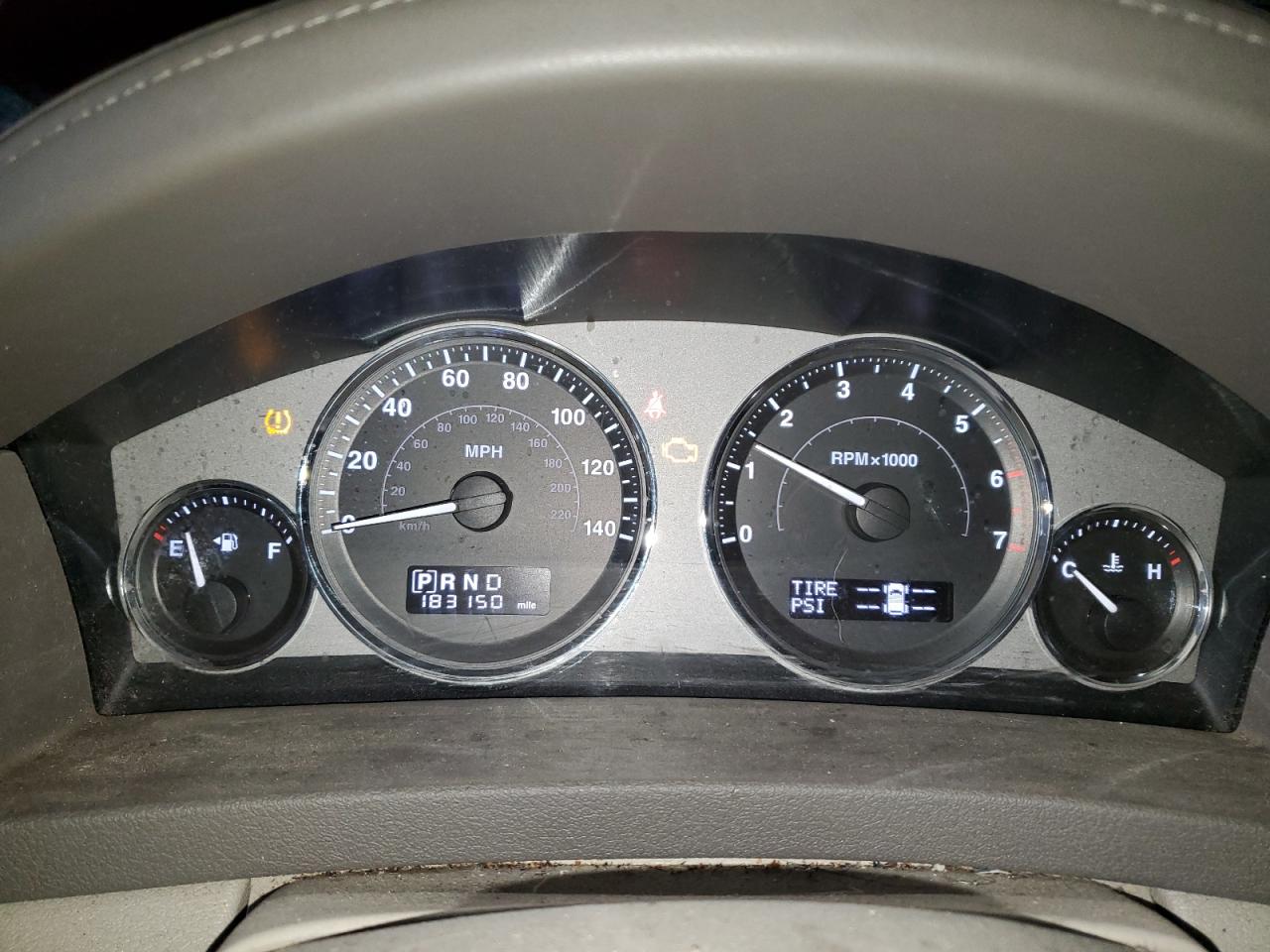 2010 Jeep Grand Cherokee - Image 9