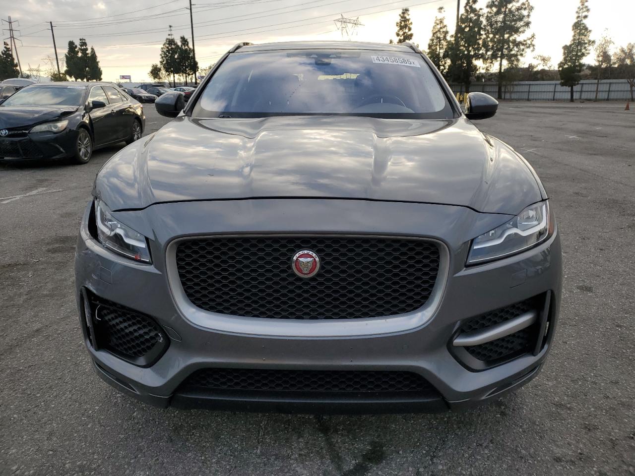 2018 Jaguar F-Pace - Image 5