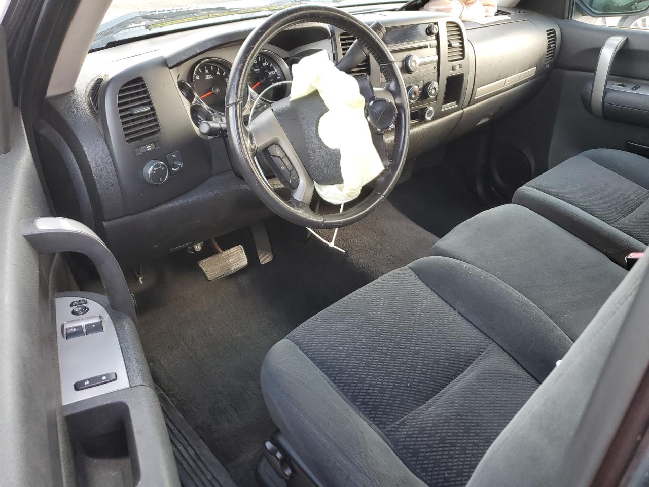 2008 Chevrolet Silverado - Image 8