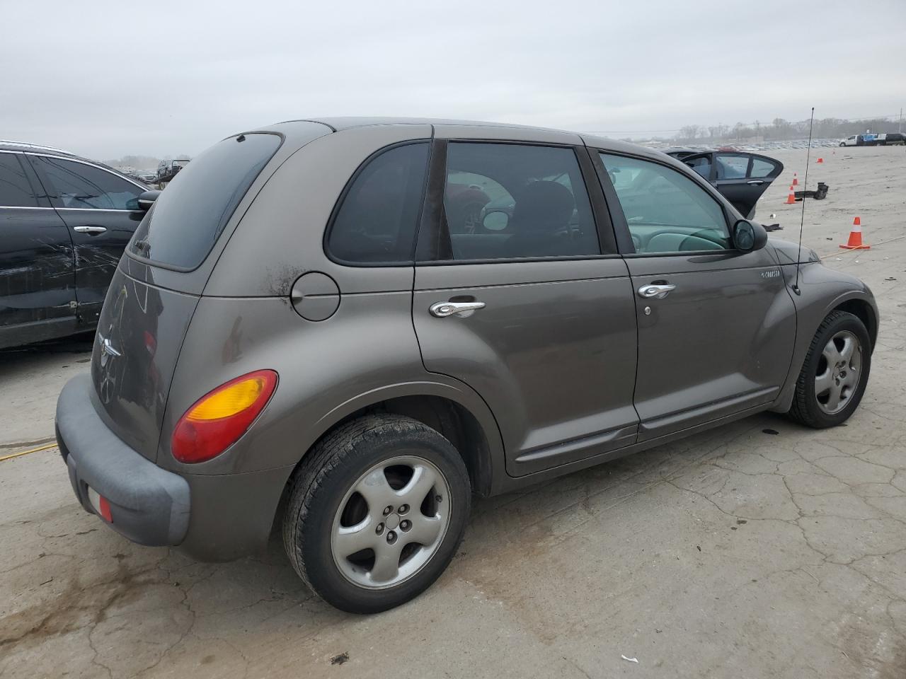2001 Chrysler PT Cruiser - Image 3