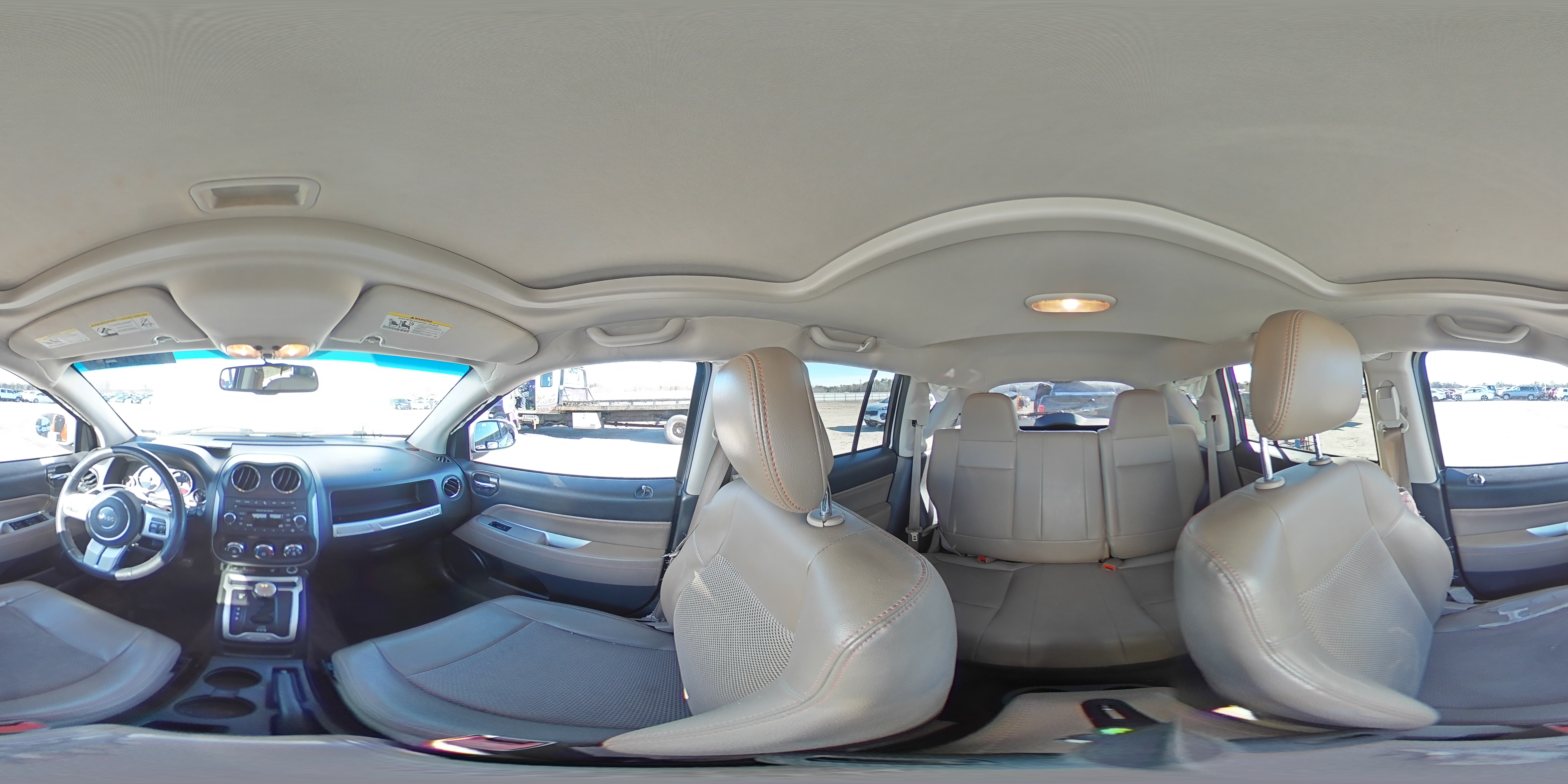 2015 Jeep Compass - Image 13