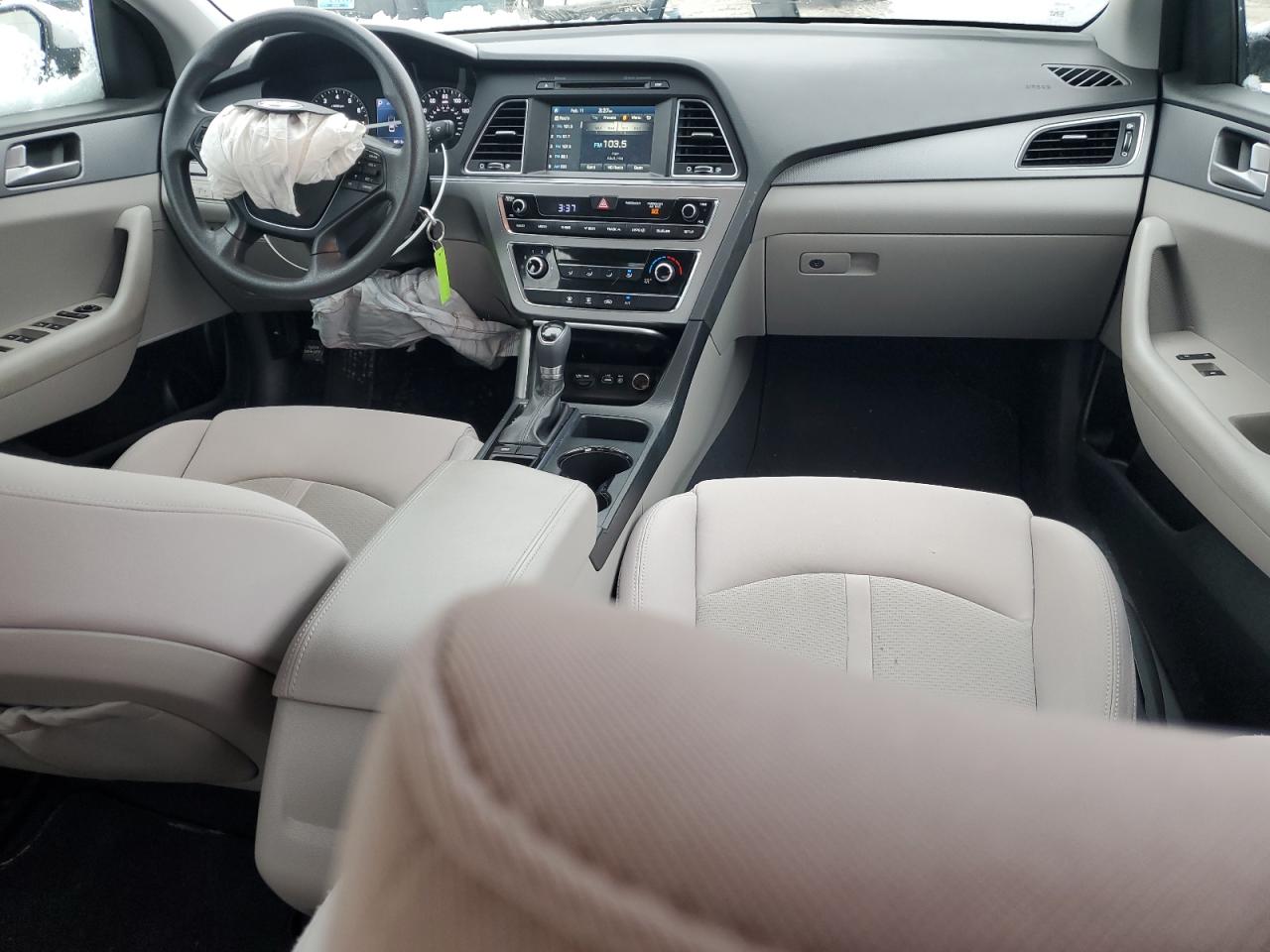 2017 Hyundai Sonata - Image 8