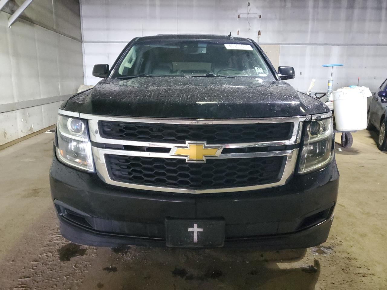 2015 Chevrolet Suburban - Image 5