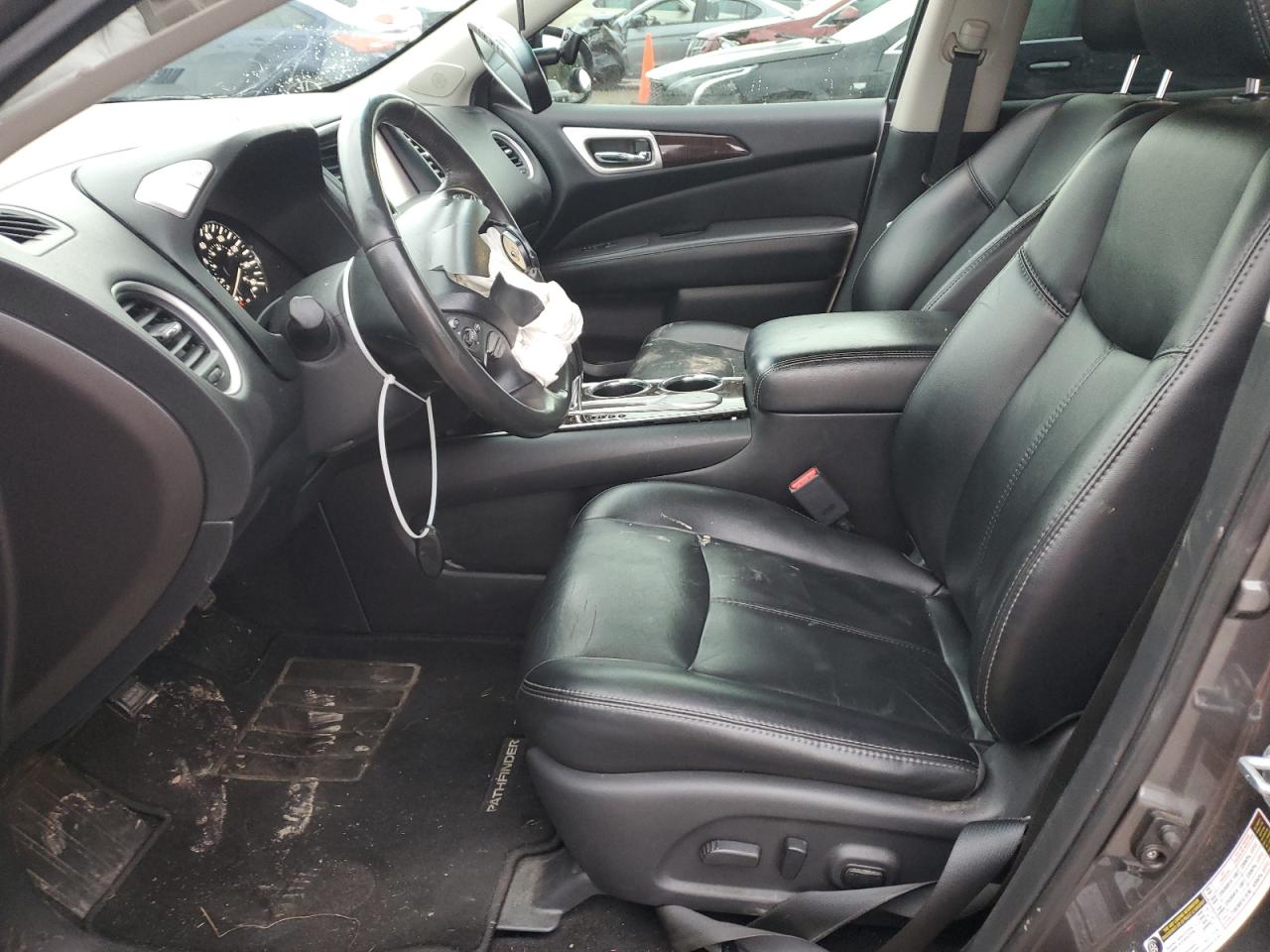 2015 Nissan Pathfinder - Image 7