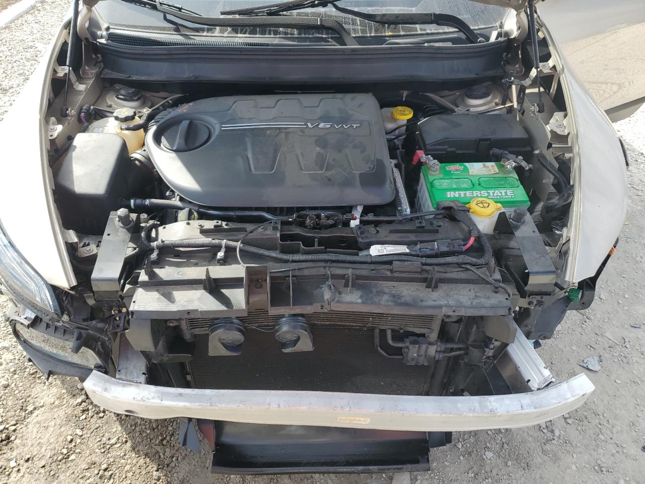 2015 Jeep Grand Cherokee - Image 12