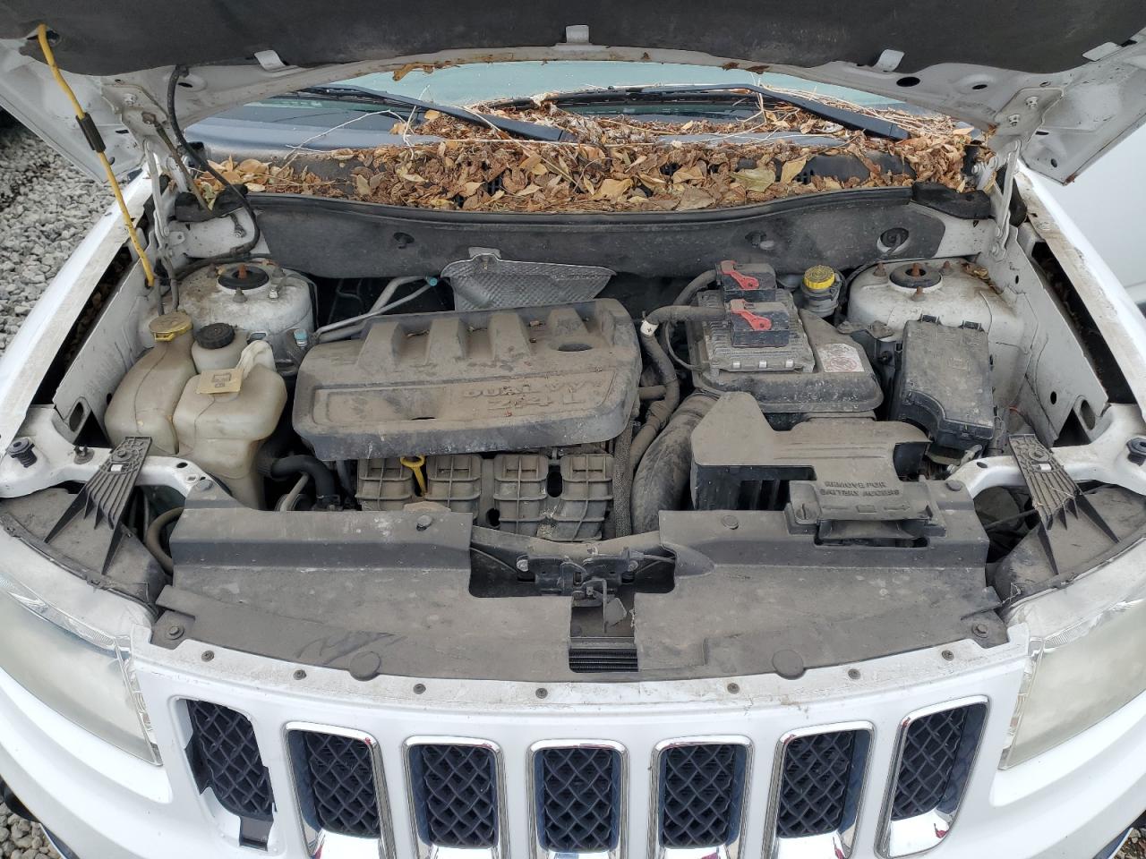 2011 Jeep Compass - Image 11