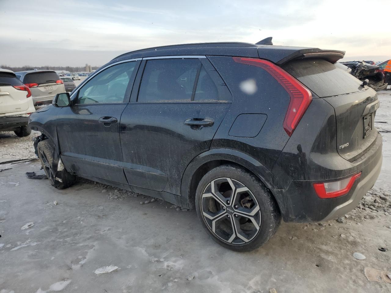 2023 Kia Niro - Image 2