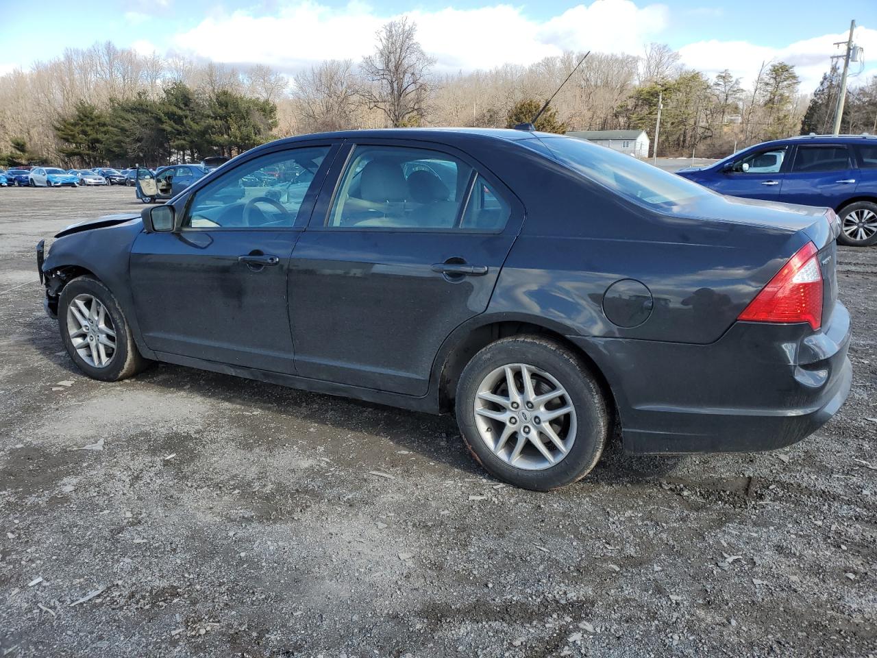 2012 Ford Fusion - Image 2
