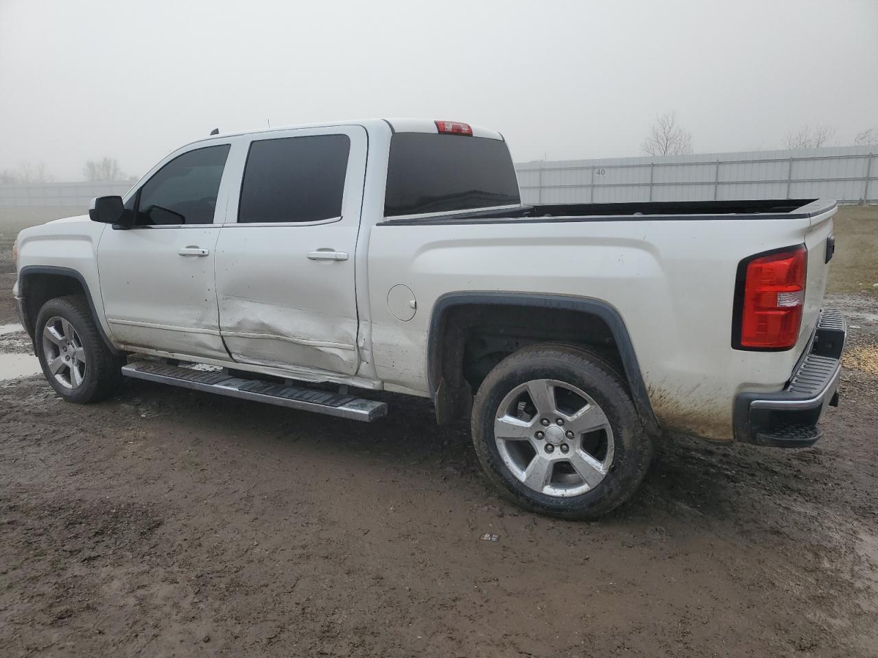 2015 GMC Sierra - Image 2