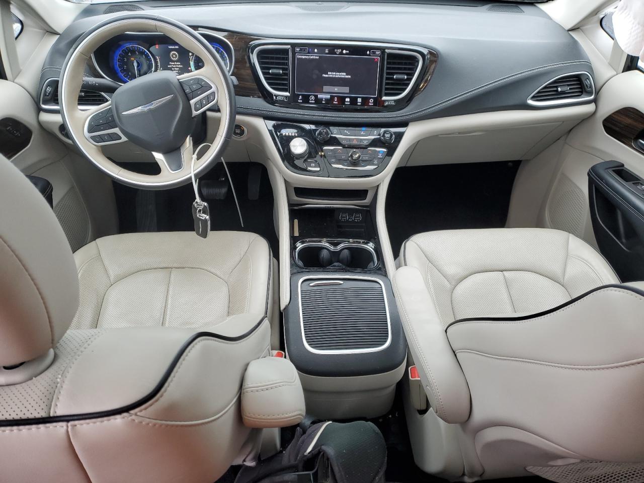 2021 Chrysler Pacifica - Image 8