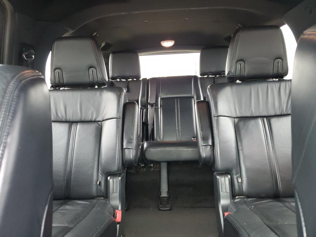 2015 Lincoln Navigator - Image 10