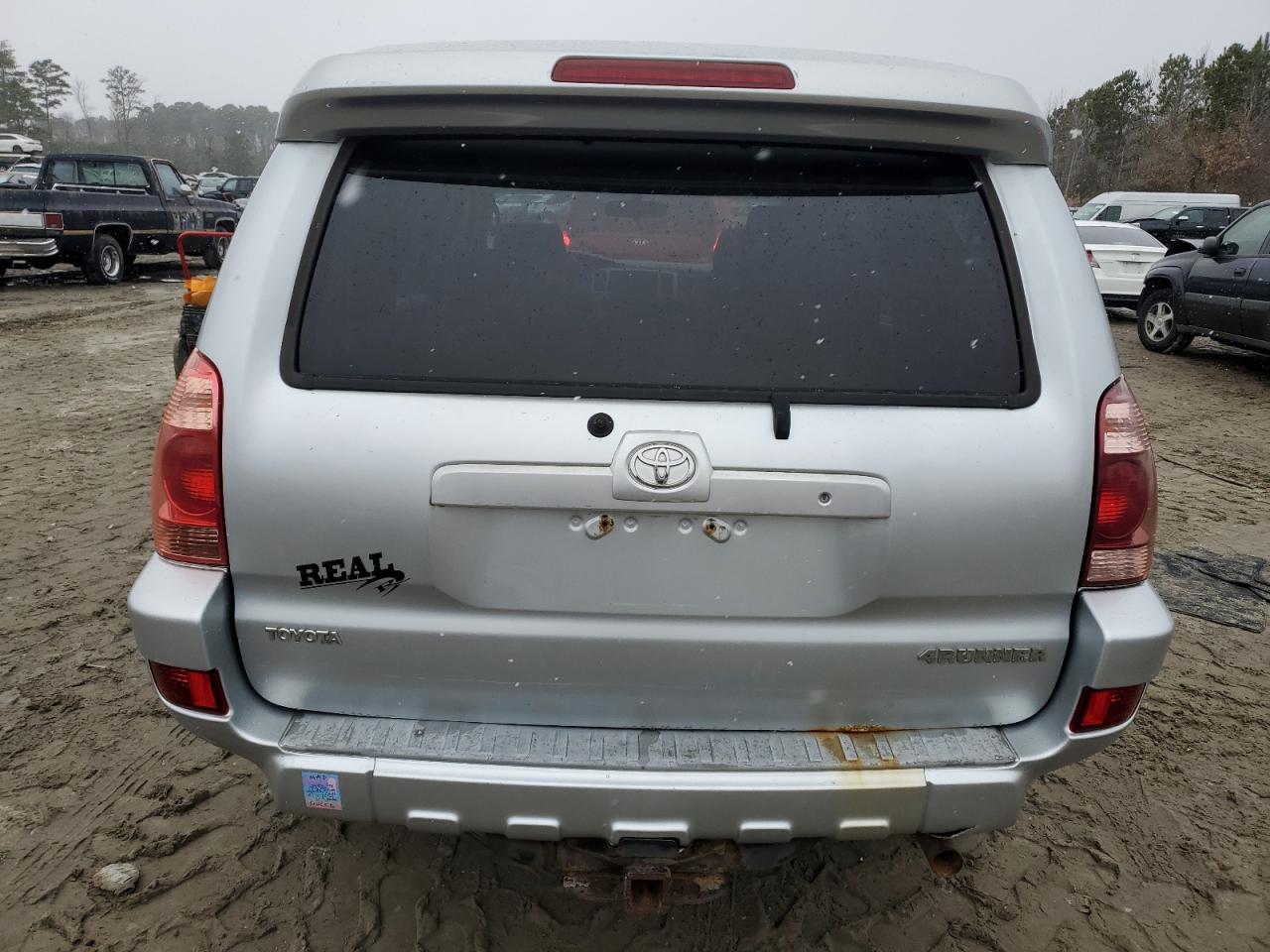 2005 Toyota 4Runner - Image 6