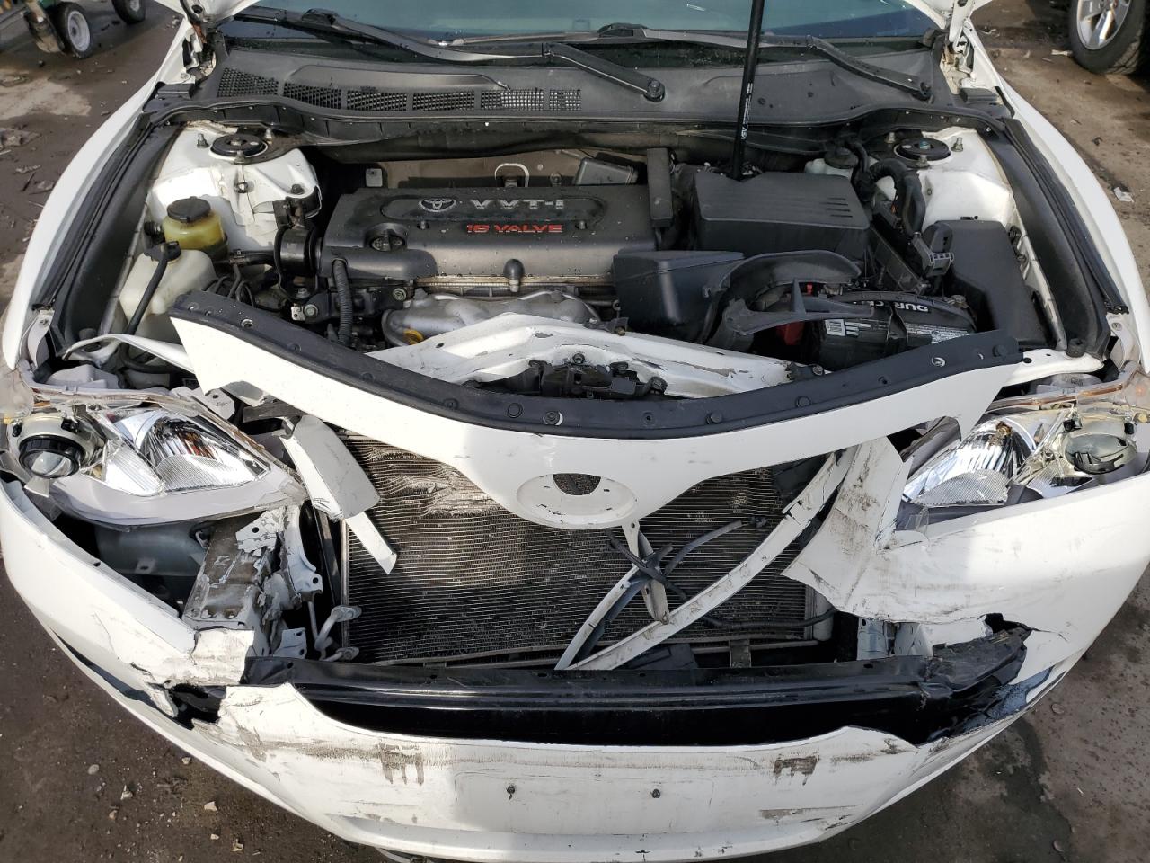 2009 Toyota Camry - Image 11