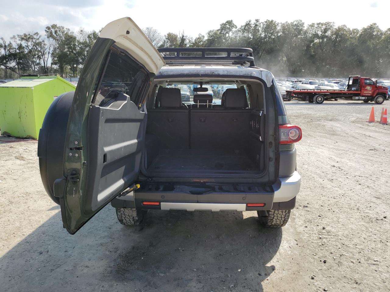 2014 Toyota FJ Cruiser - Image 6
