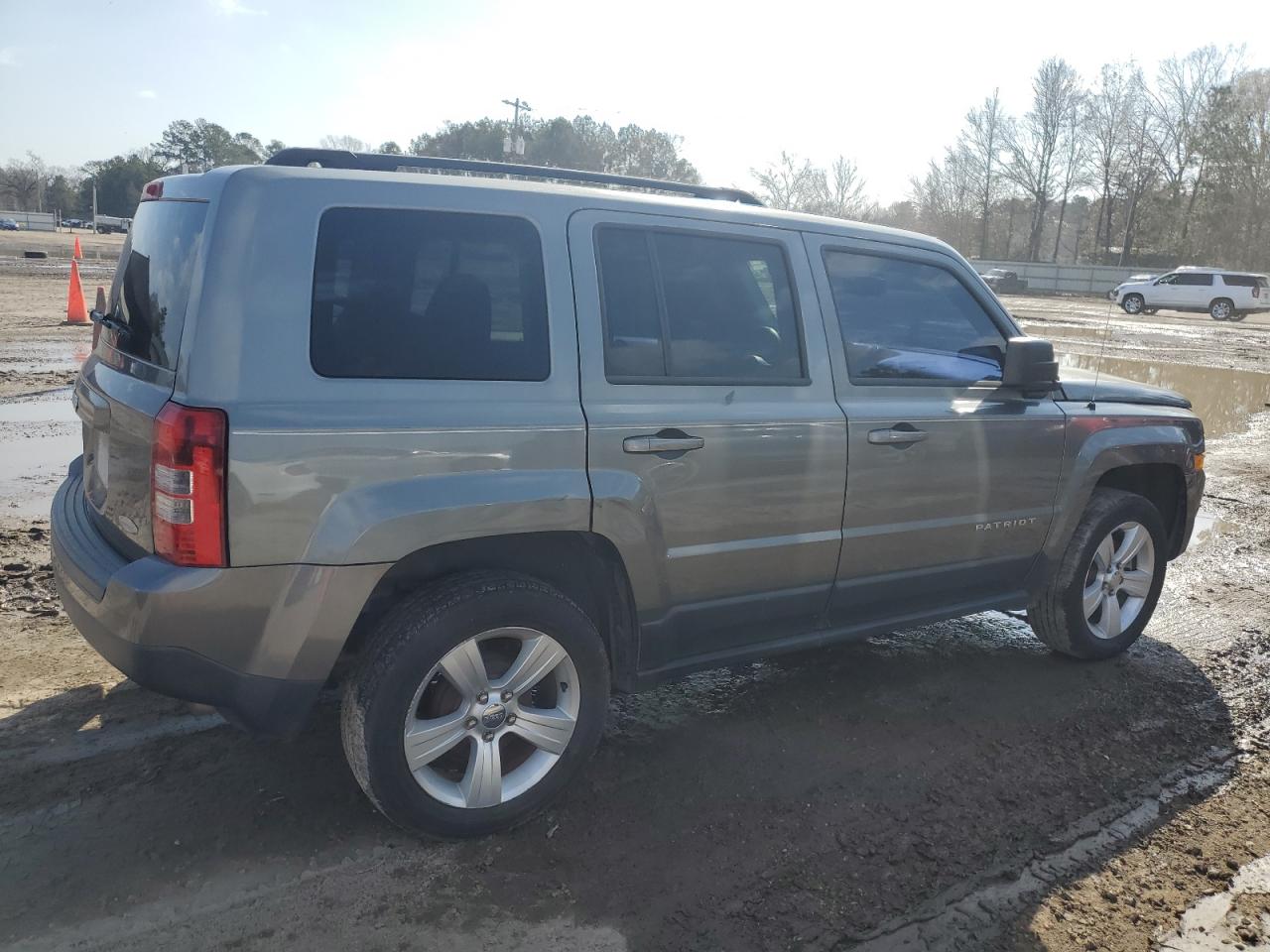 2013 Jeep Liberty (Patriot) - Image 3