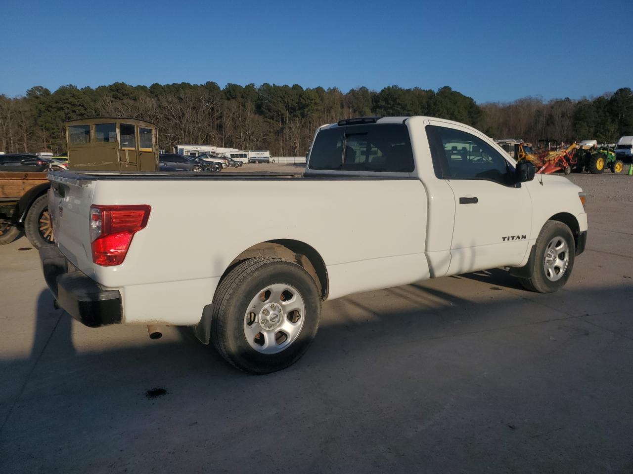 2017 Nissan Titan - Image 3