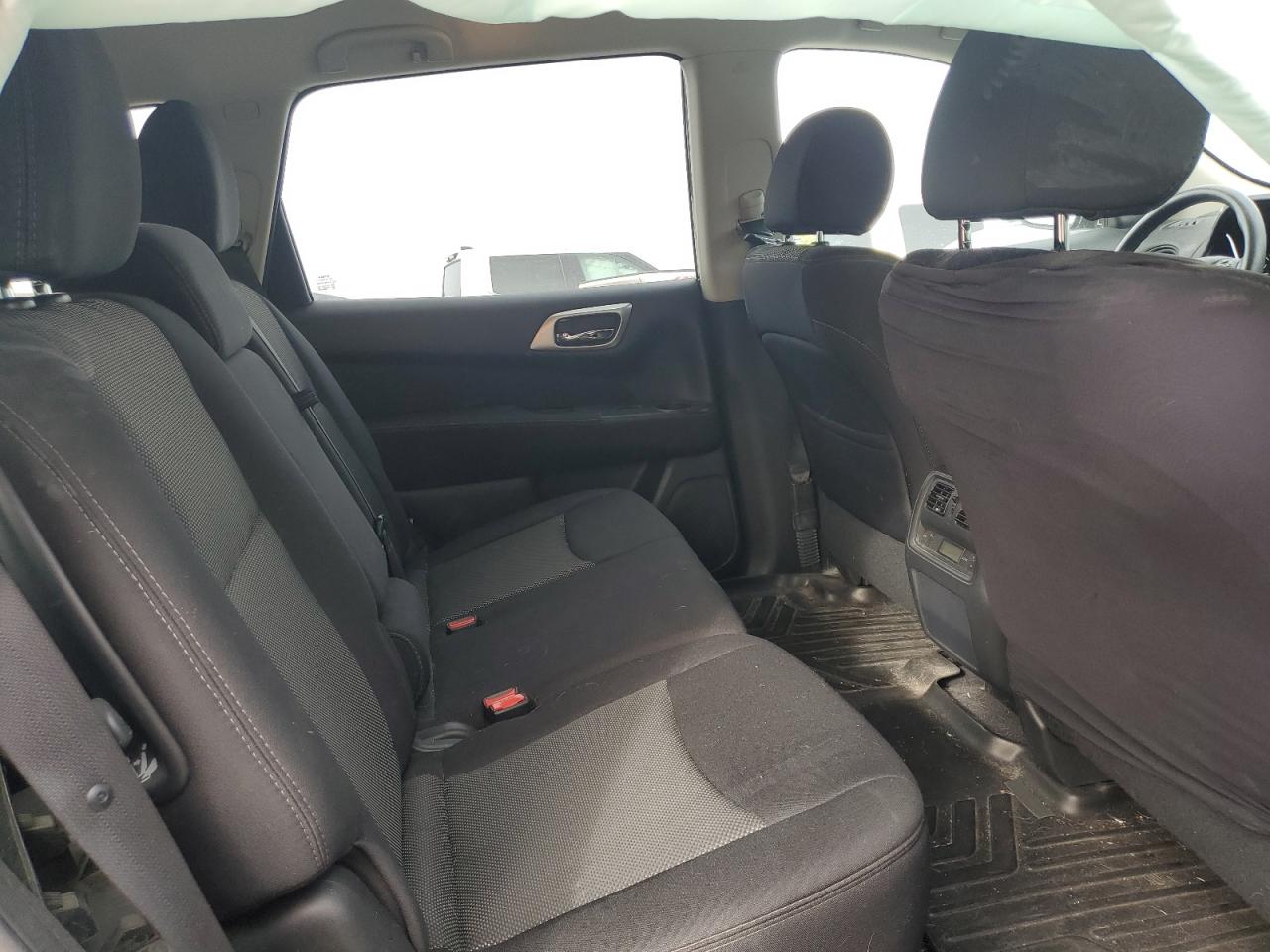 2017 Nissan Pathfinder - Image 11